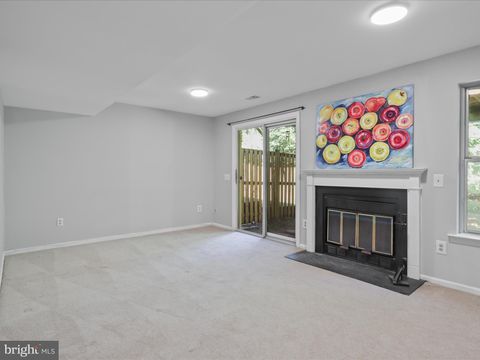 3256 TAYLOE COURT HERNDON VA 20171