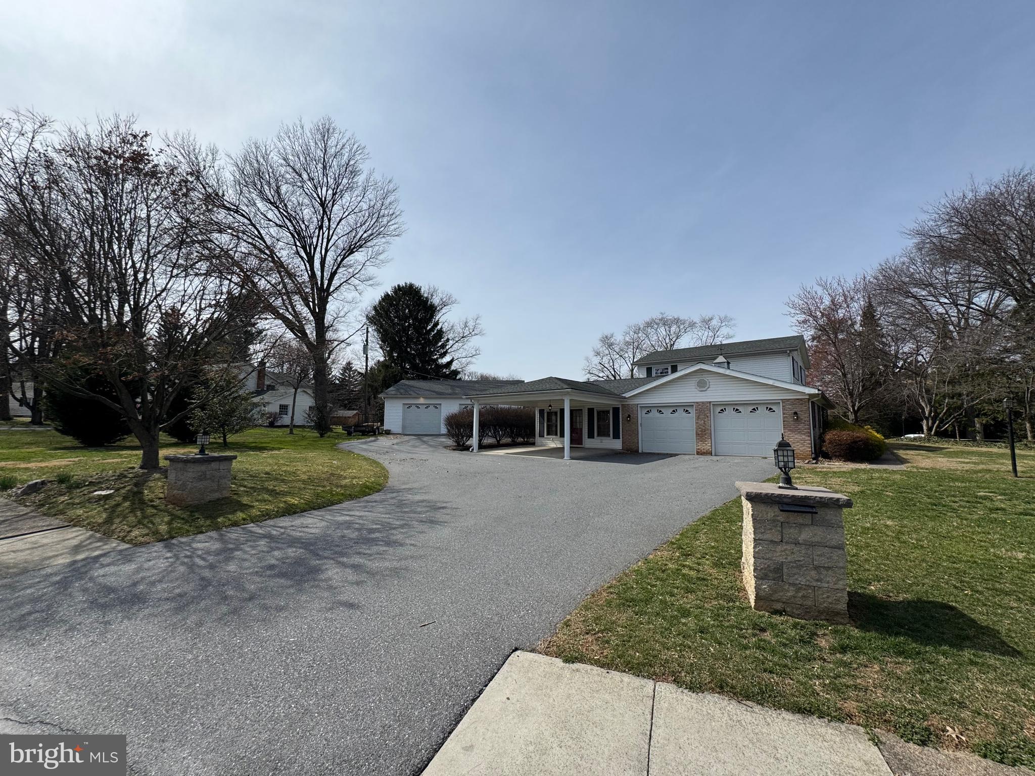 OLD MOORELAND - Residential