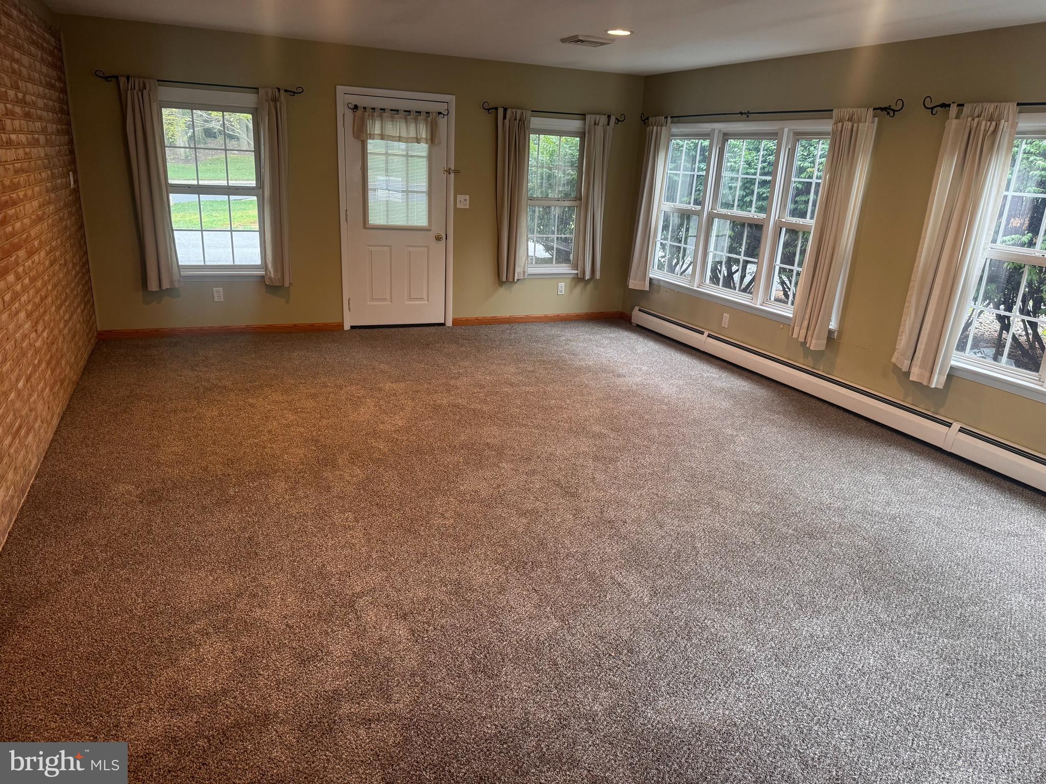 OLD MOORELAND - Residential