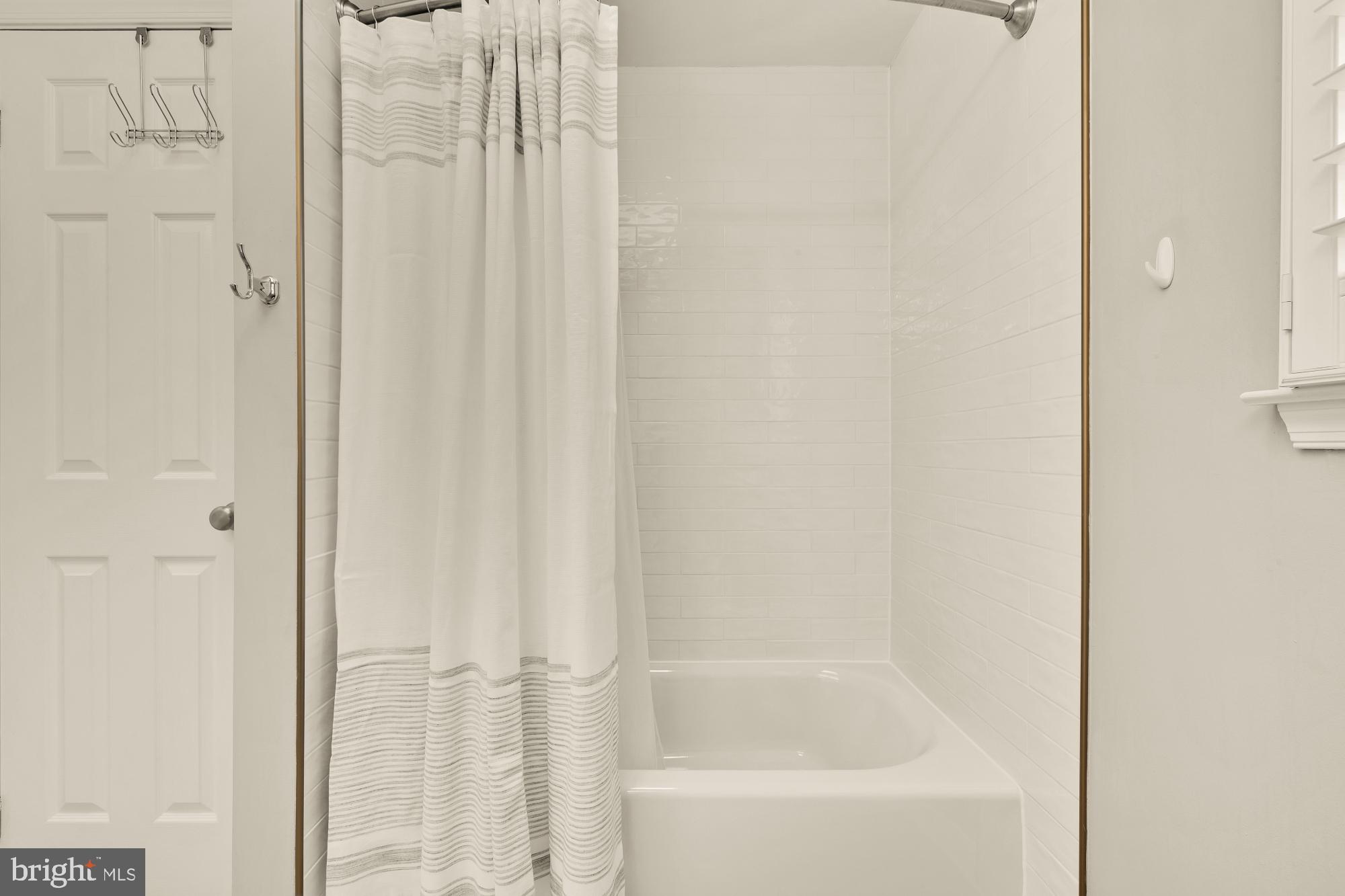 SIXTEENTH ST VILLAGE - Residential