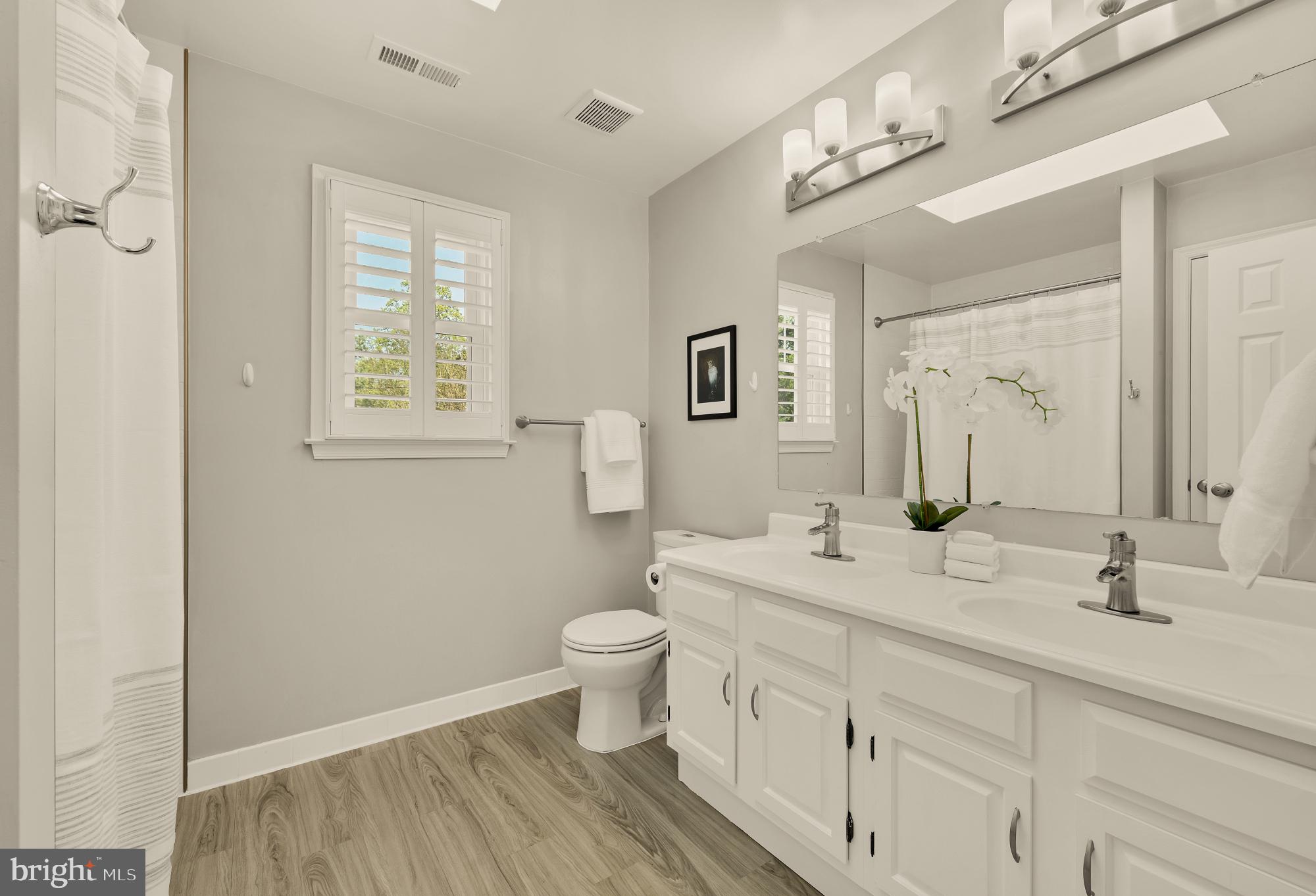 SIXTEENTH ST VILLAGE - Residential