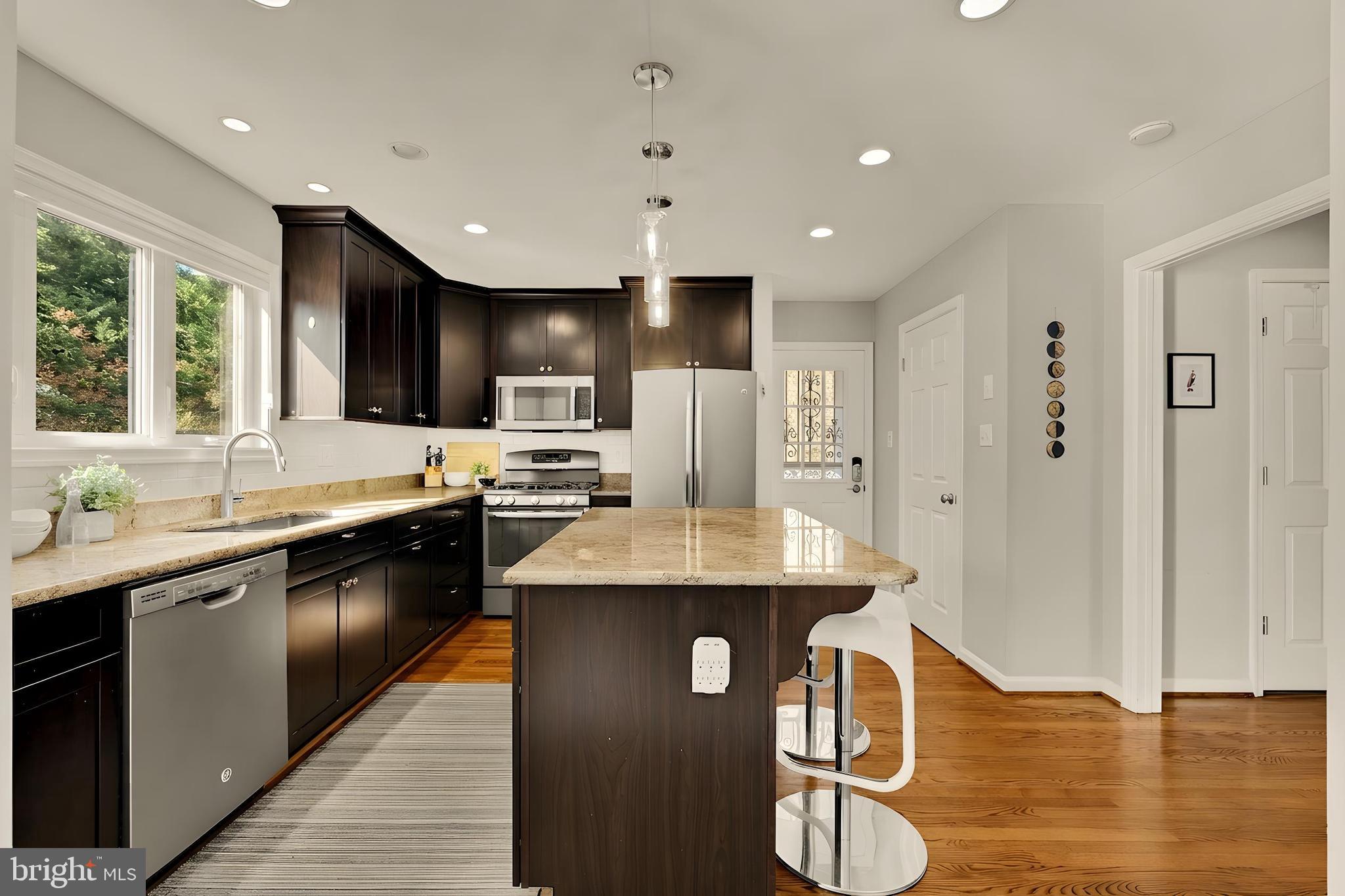 SIXTEENTH ST VILLAGE - Residential