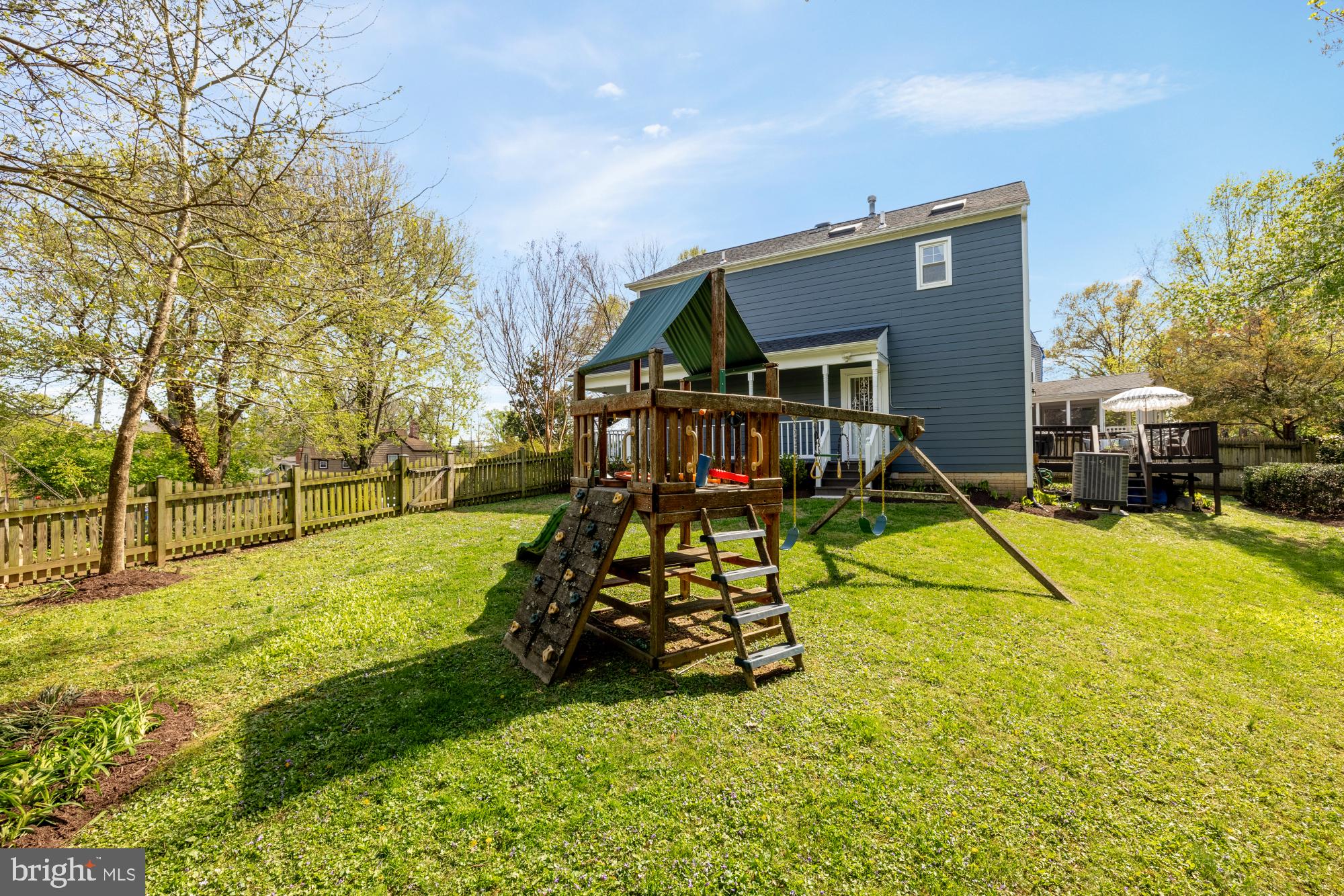 SIXTEENTH ST VILLAGE - Residential