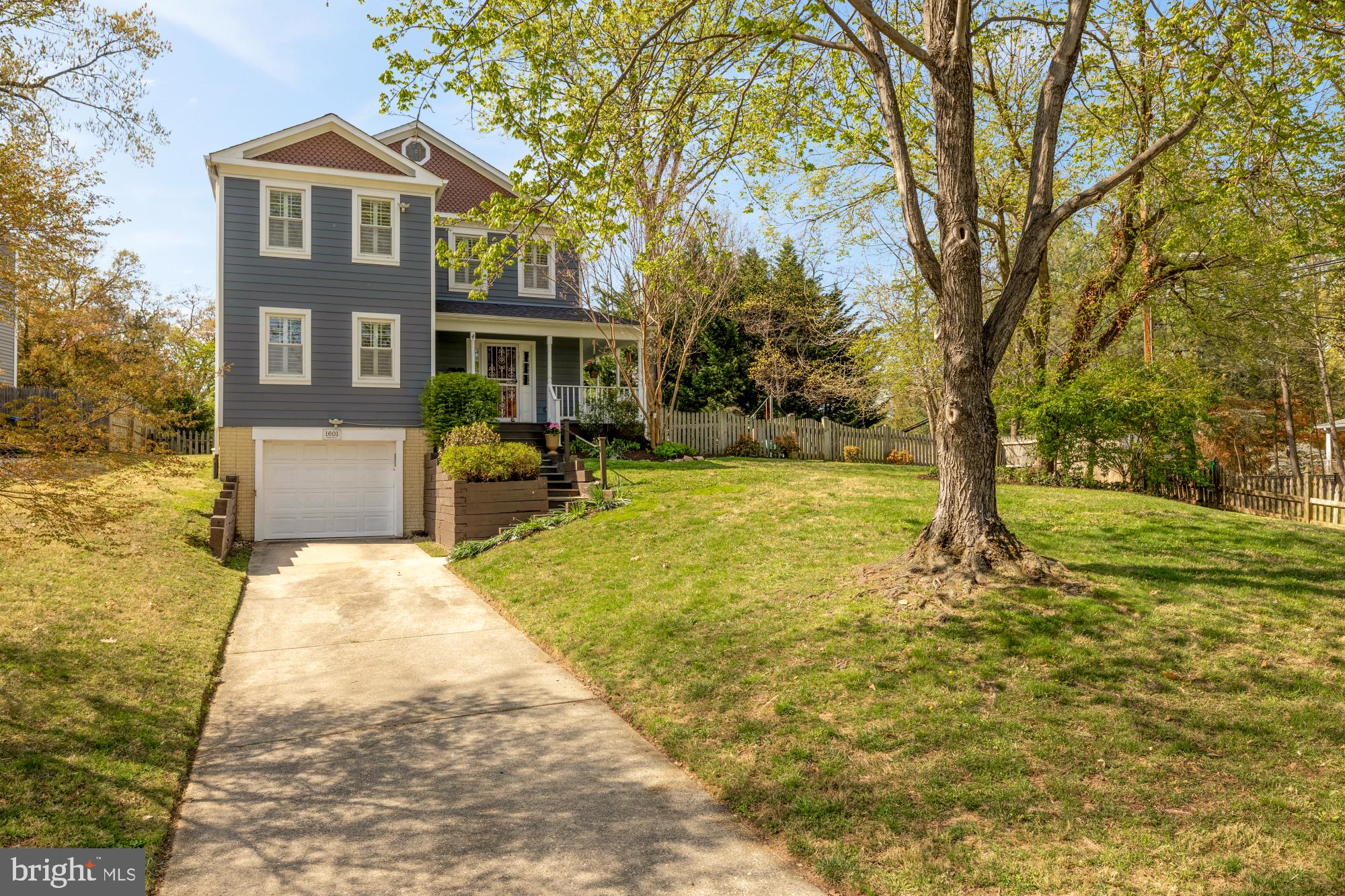 SIXTEENTH ST VILLAGE - Residential