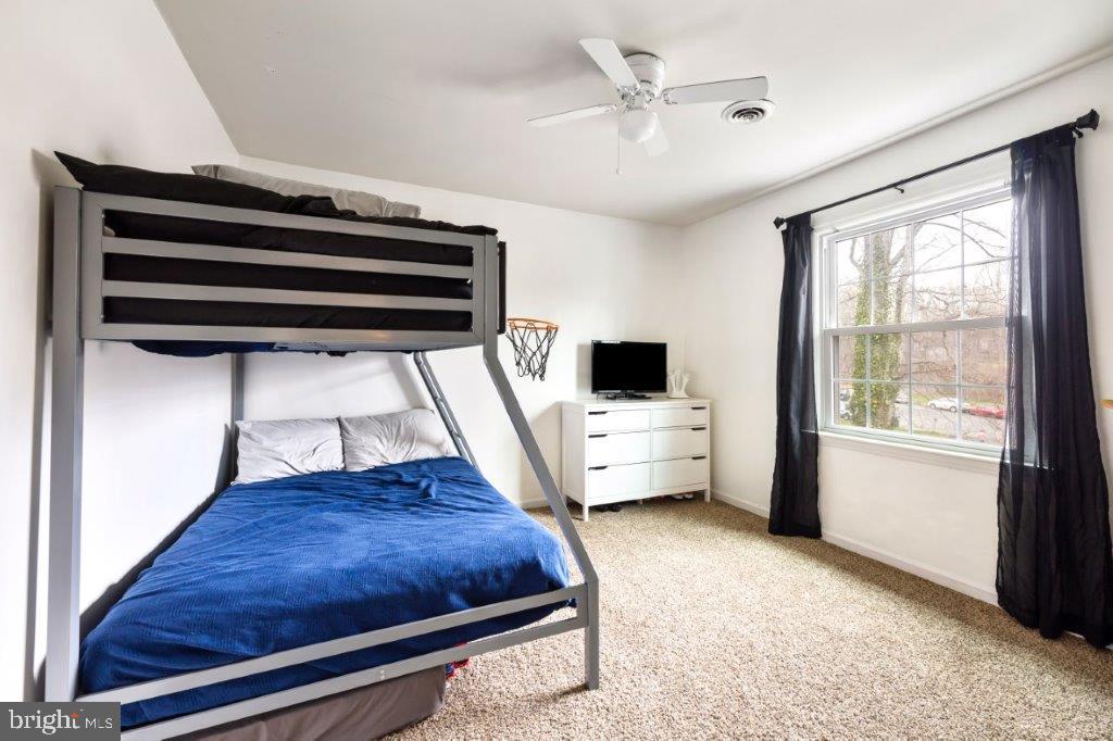 ROLLING HILLS - Residential