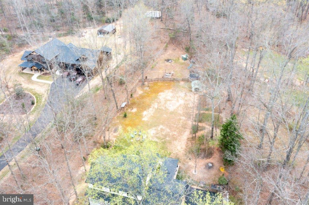 ROLLING HILLS - Residential