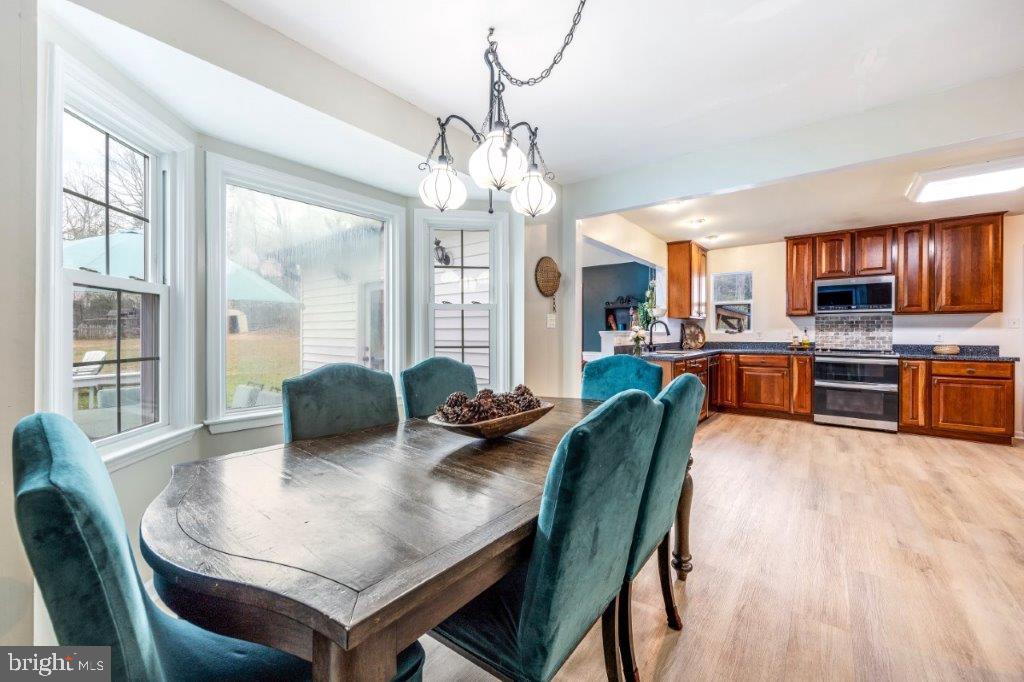 ROLLING HILLS - Residential