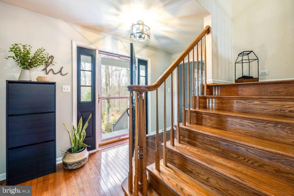 ROLLING HILLS - Residential