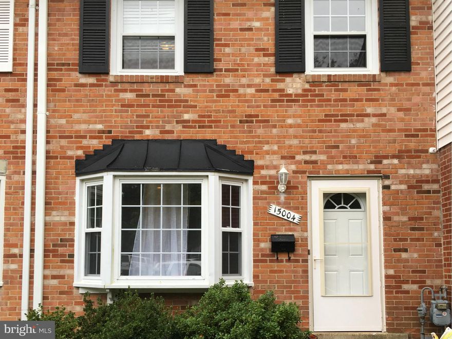 RECENTLY REMODELED TH W/ 3 BED 2 FULL AND 2 HALF BATHS,2 yr OLD ROOF, NEW KITCHEN CABINETS, APPLIANCES, COUNTERS & CERAMIC TILE, FRESH PAINT, NEW CARPET IN BASEMENT, NEW BATHS W/ CUSTOM TILE WORK, NEW VANITIES, FIXTURES, OUTLETS AND SWITCHES, NEWER WINDOWS NEW HVAC, REFINISHED WOOD FLOORS ALL OF MAIN AND UPPER LVL, ALL NEW LIGHT FIXTURES, VERY CLOSE TO I95, SHOPPING, AND PUBLIC TRANSPORTAT