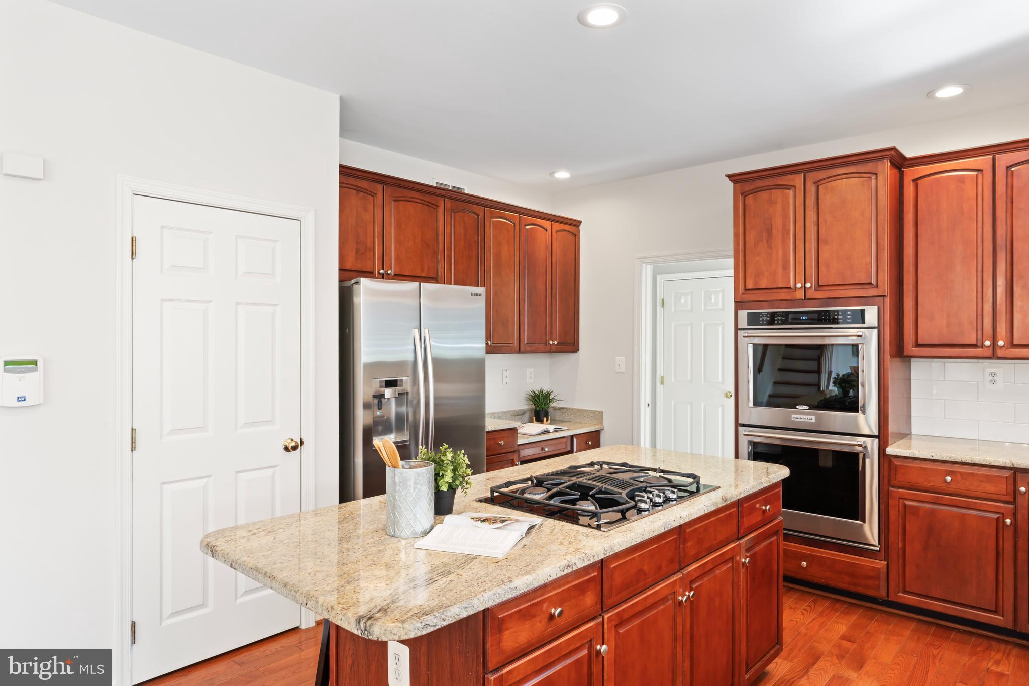 OAK FARMS - Residential