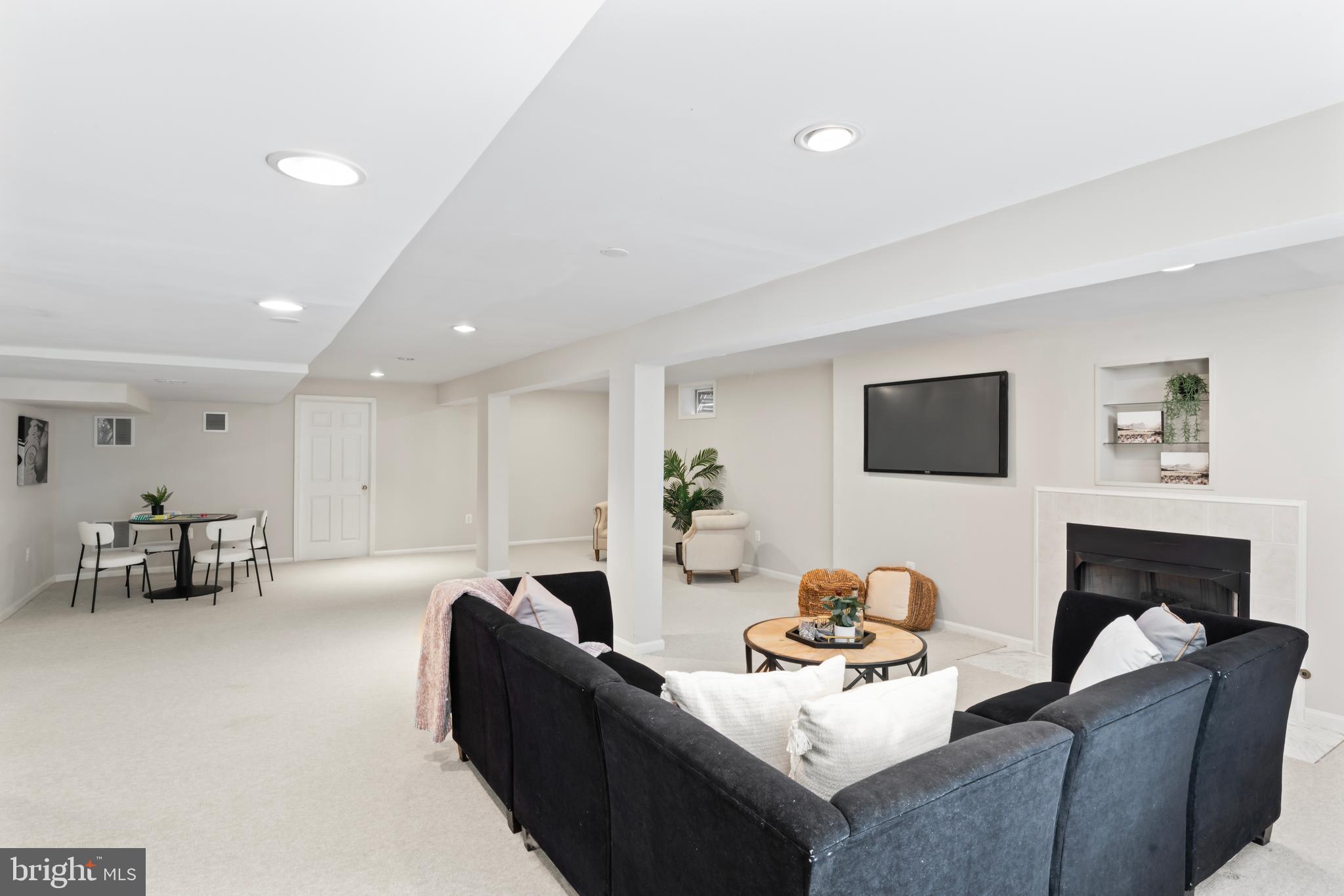 OAK FARMS - Residential