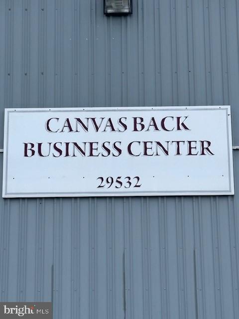 CARLTON BUSINESS PARK - Commercial Lease