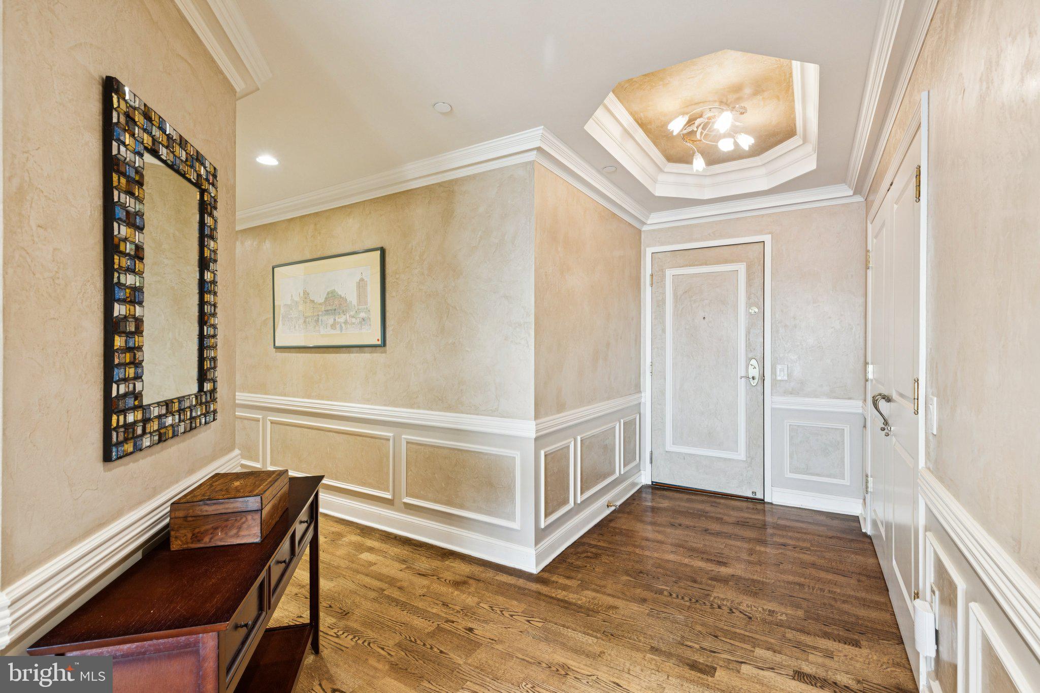 AVENUE OF THE ARTS - Residential