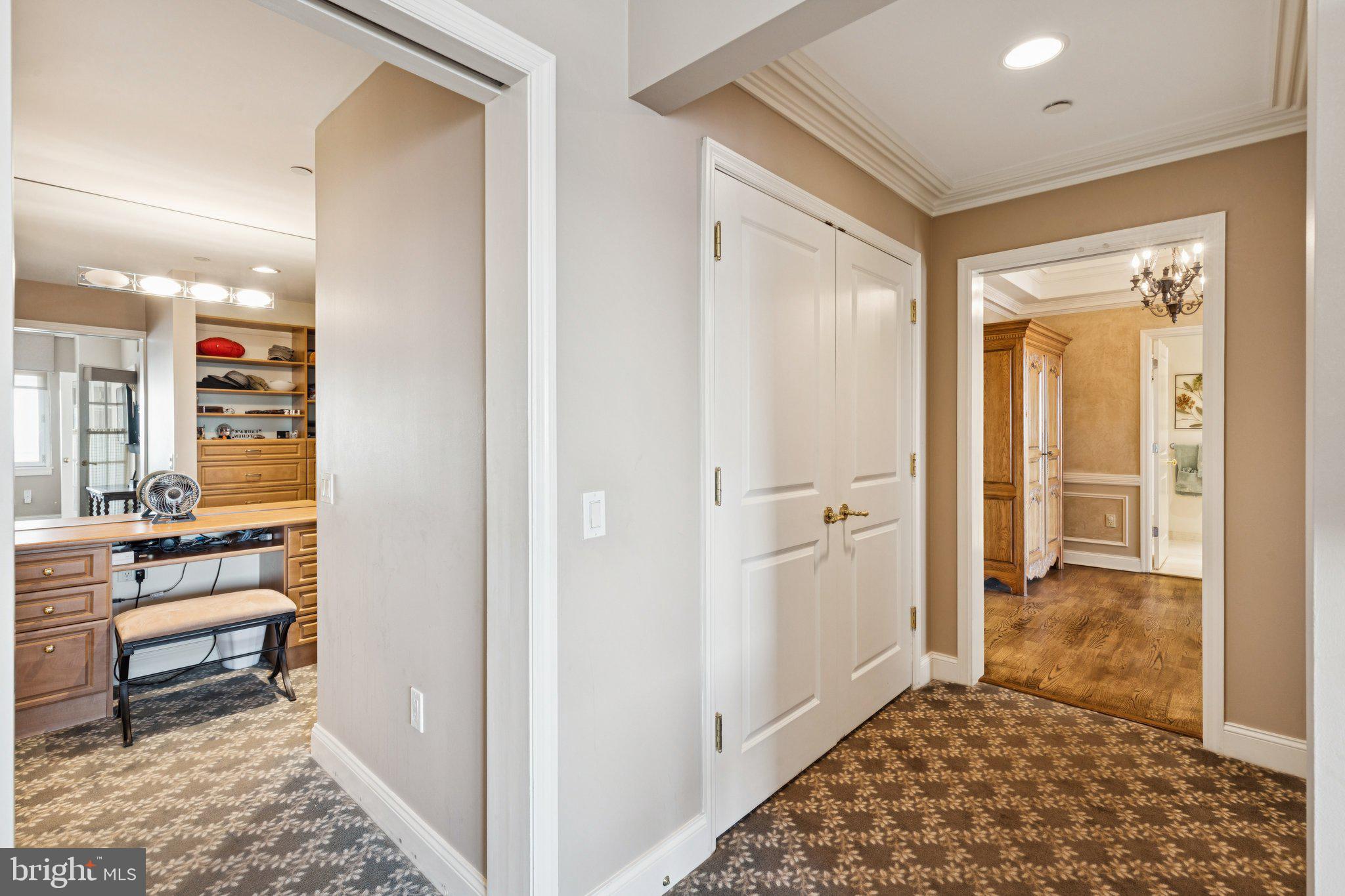 AVENUE OF THE ARTS - Residential