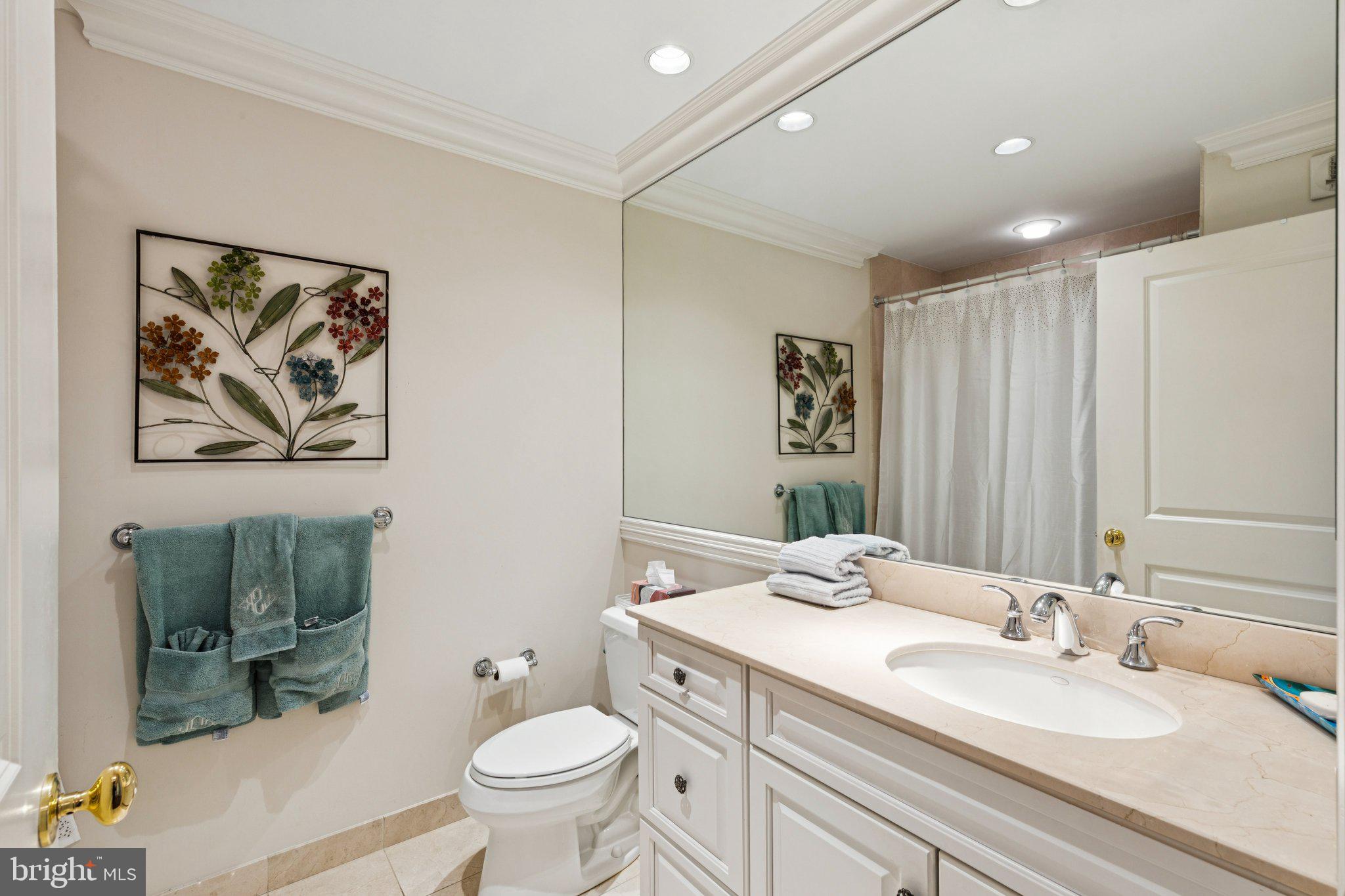 AVENUE OF THE ARTS - Residential