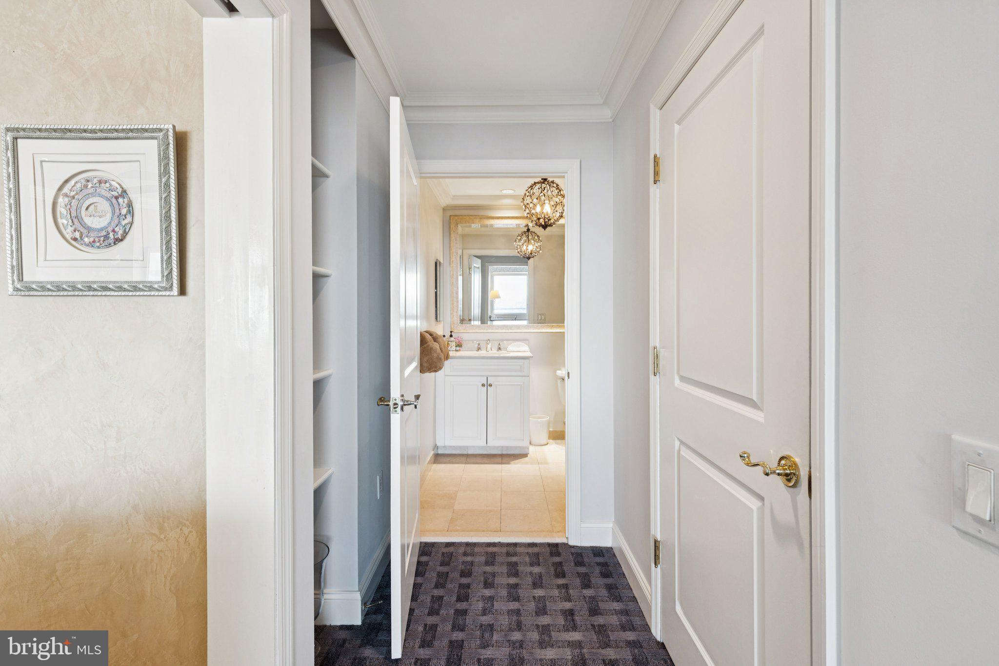 AVENUE OF THE ARTS - Residential