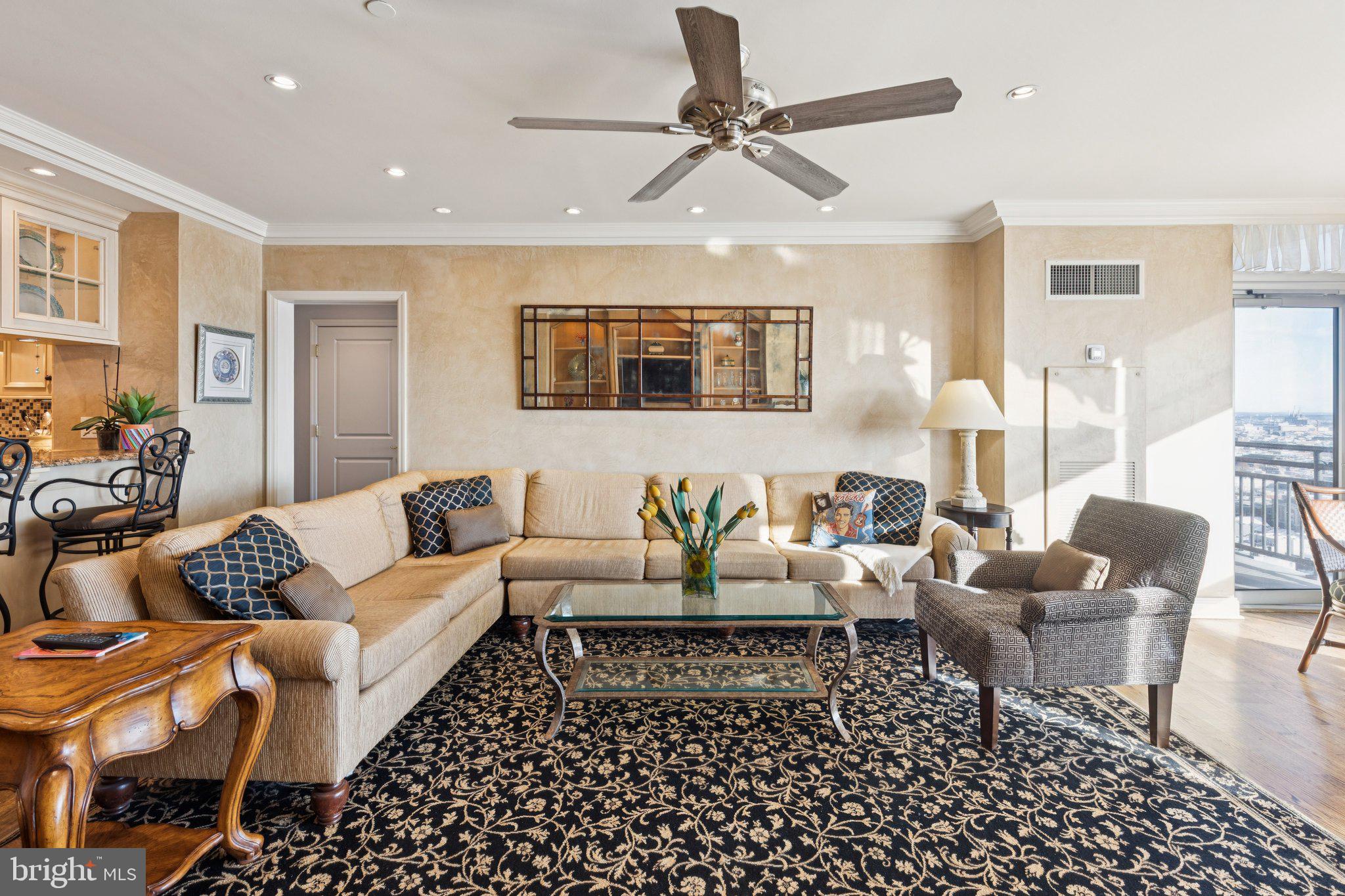 AVENUE OF THE ARTS - Residential