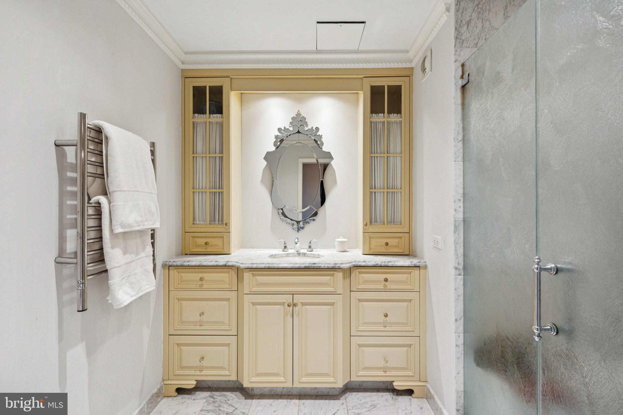 AVENUE OF THE ARTS - Residential