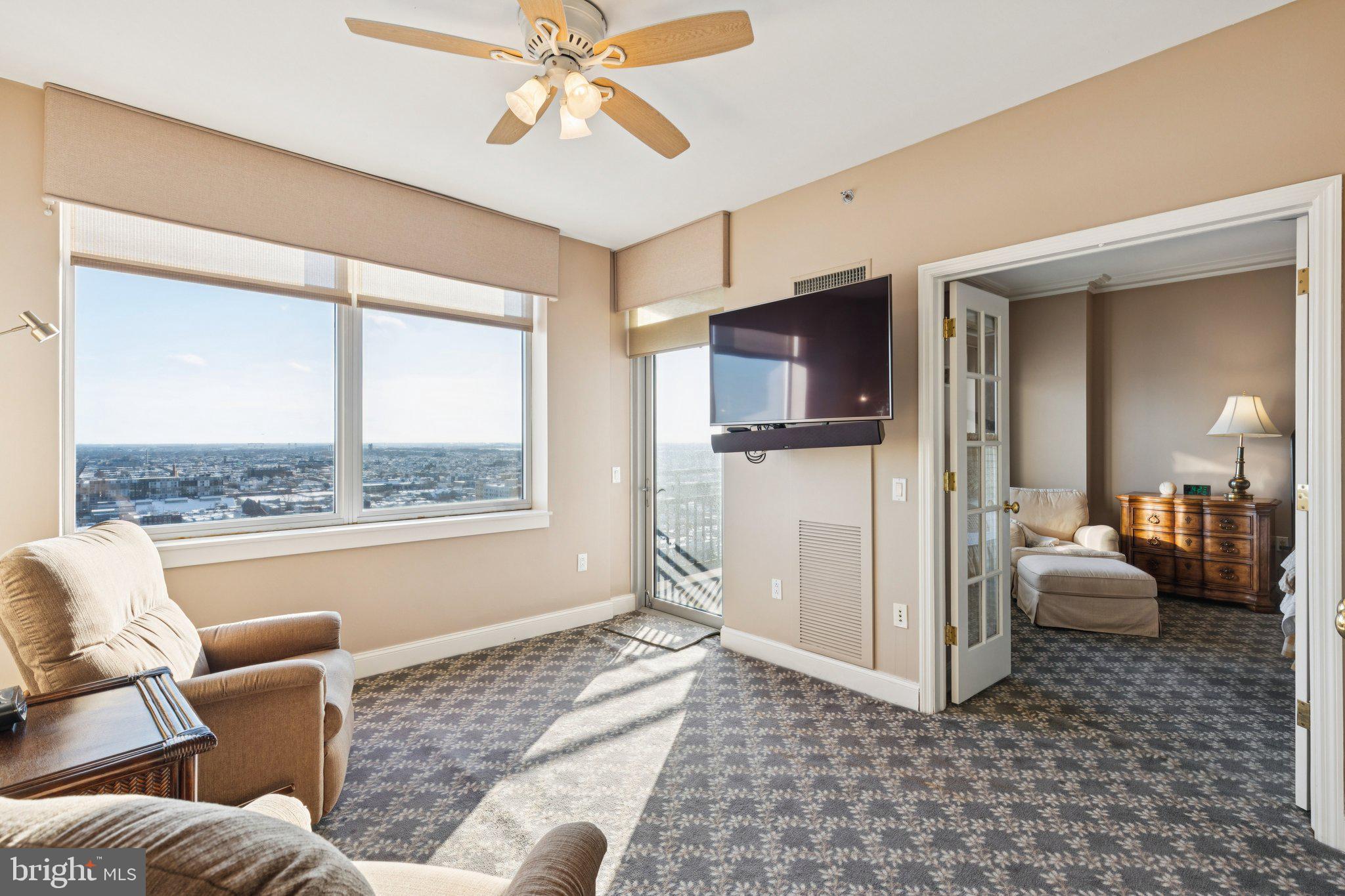 AVENUE OF THE ARTS - Residential