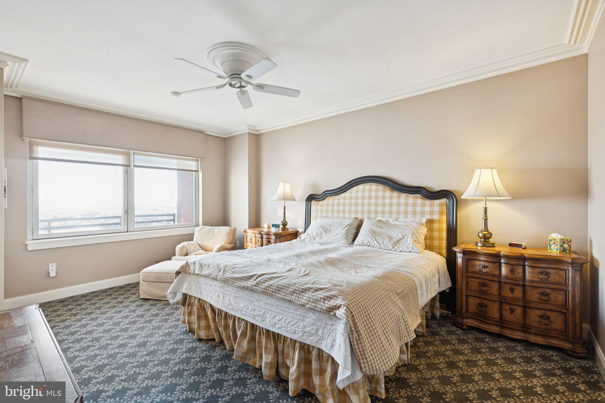 AVENUE OF THE ARTS - Residential