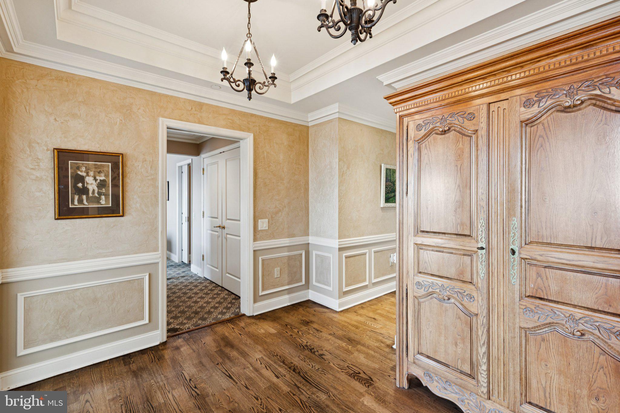 AVENUE OF THE ARTS - Residential