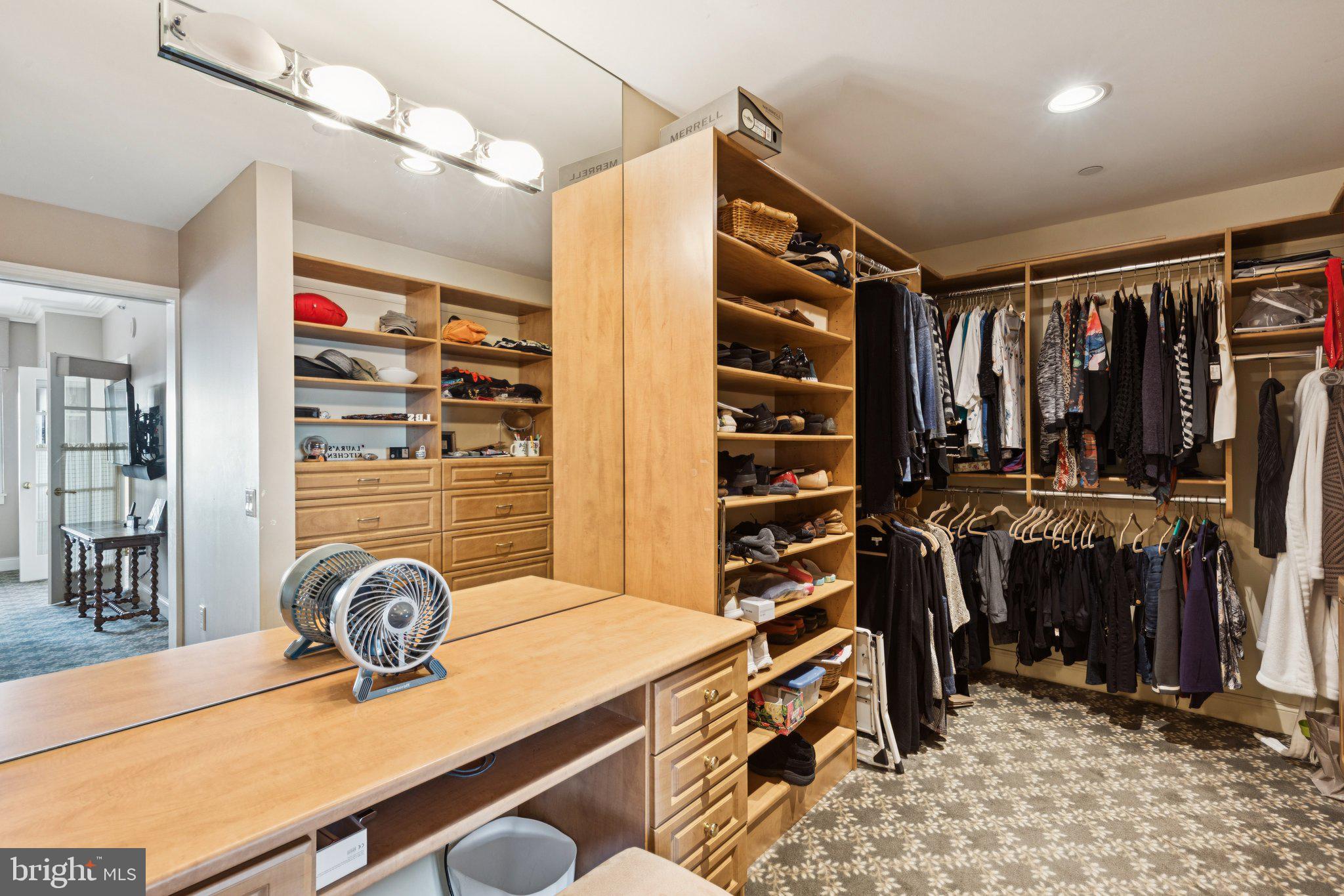 AVENUE OF THE ARTS - Residential