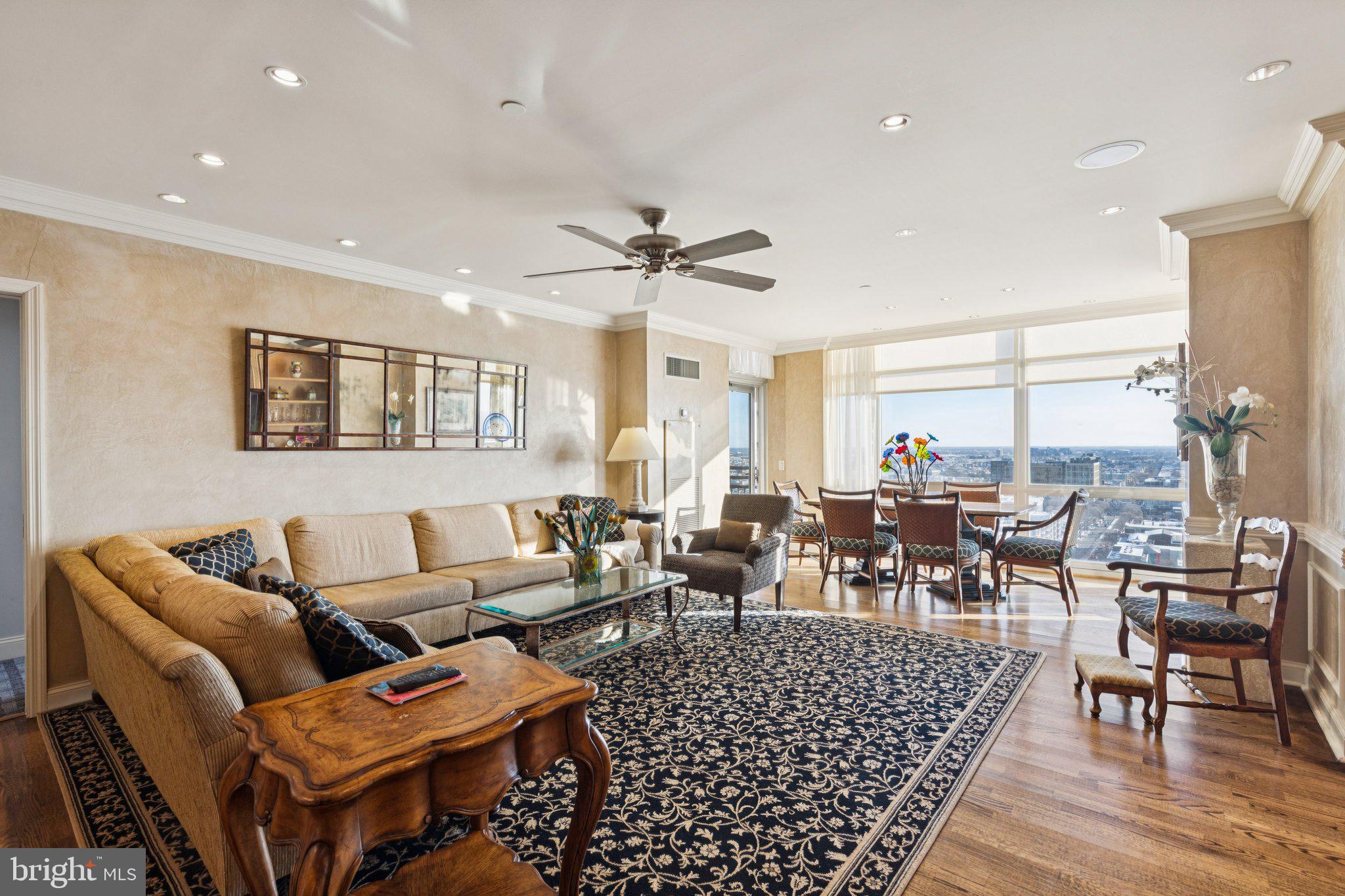 AVENUE OF THE ARTS - Residential