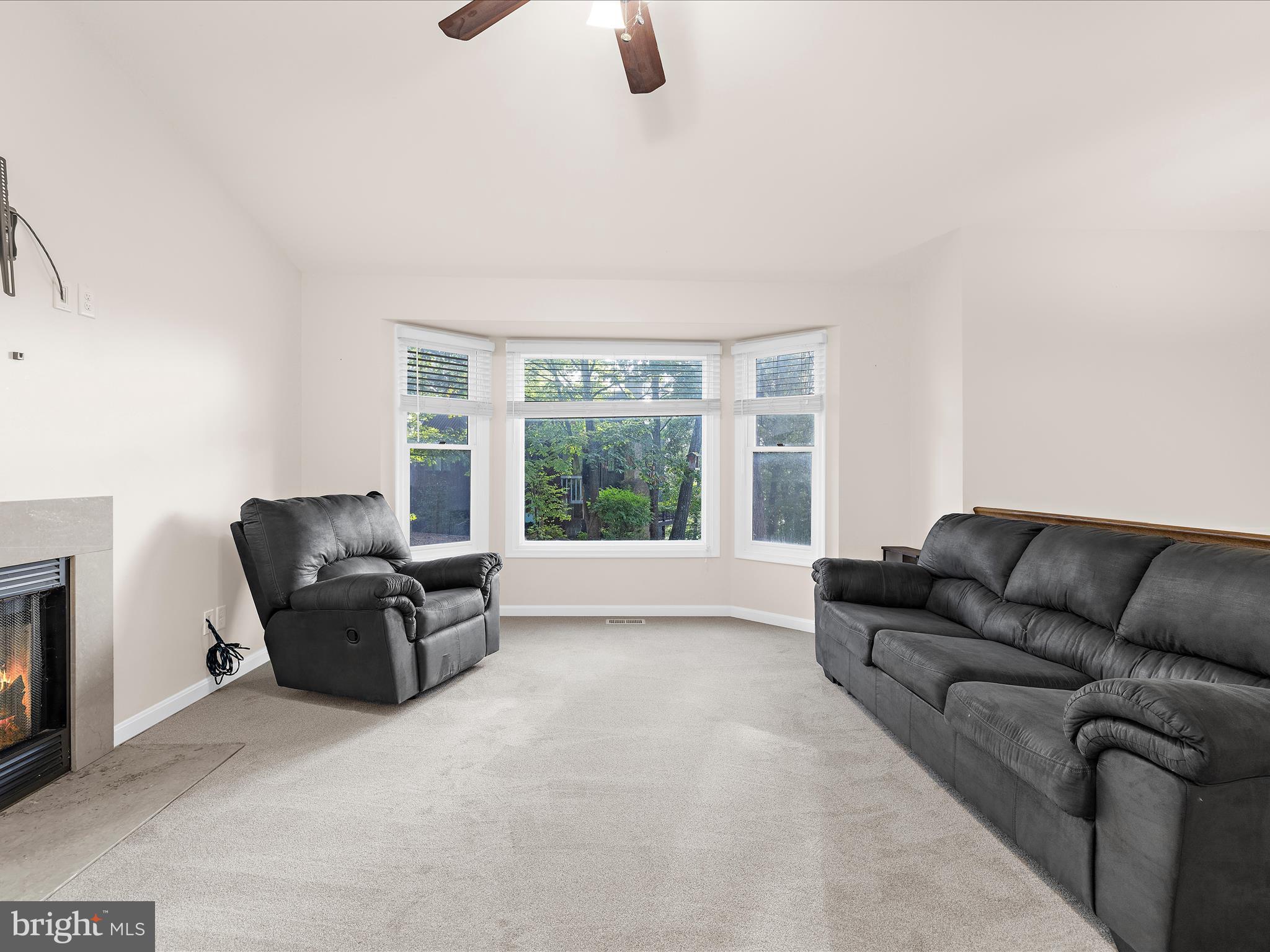 LAKE LINGANORE - Residential