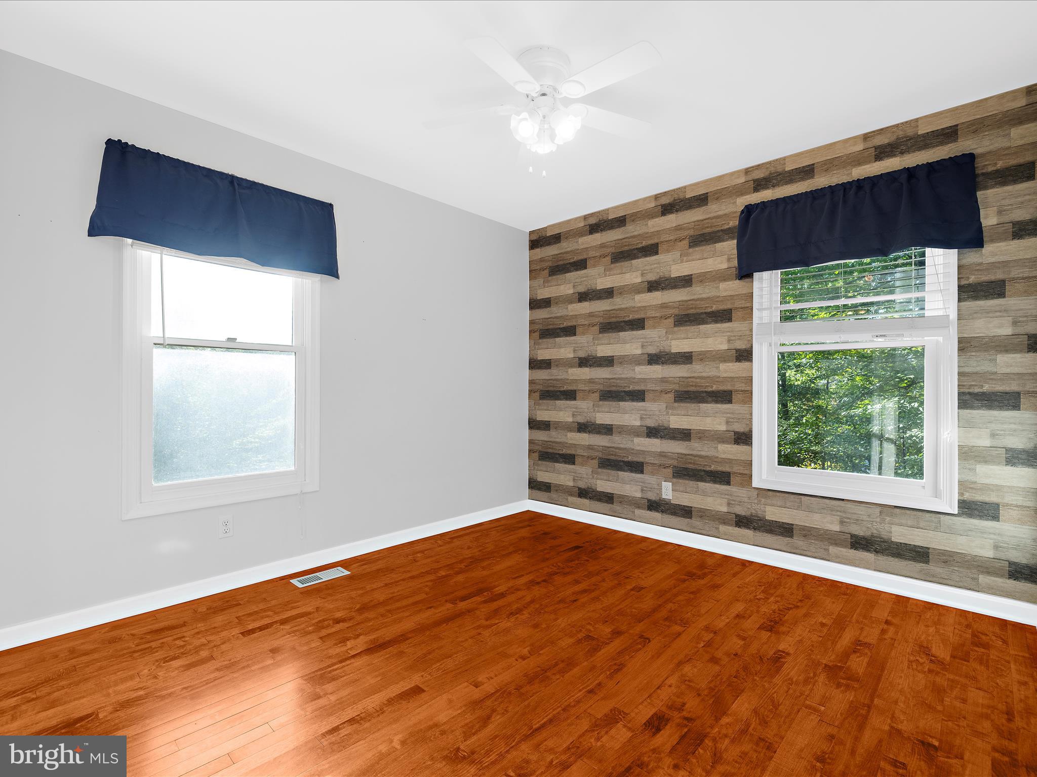 LAKE LINGANORE - Residential