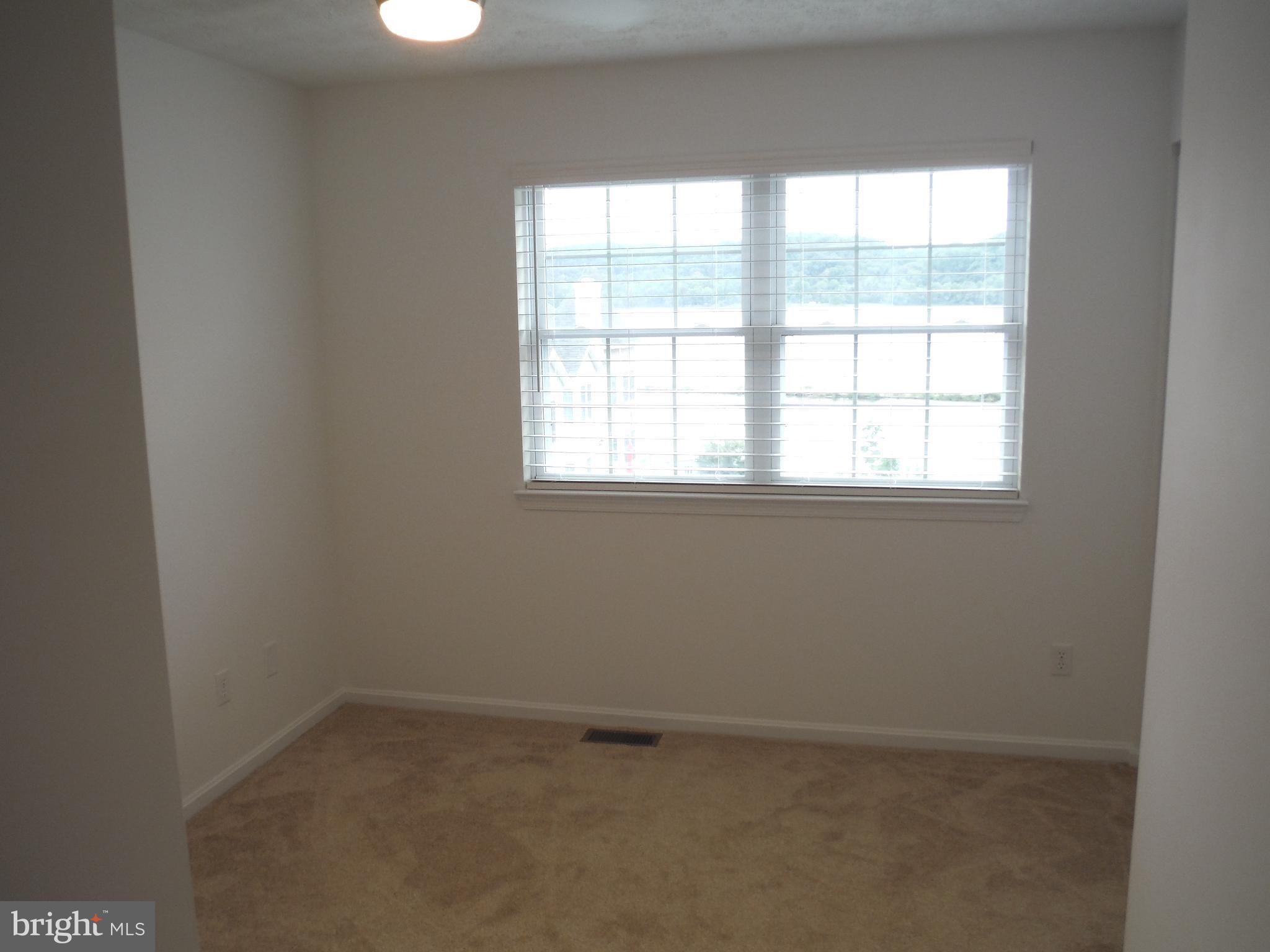 TOMES LANDING - Residential