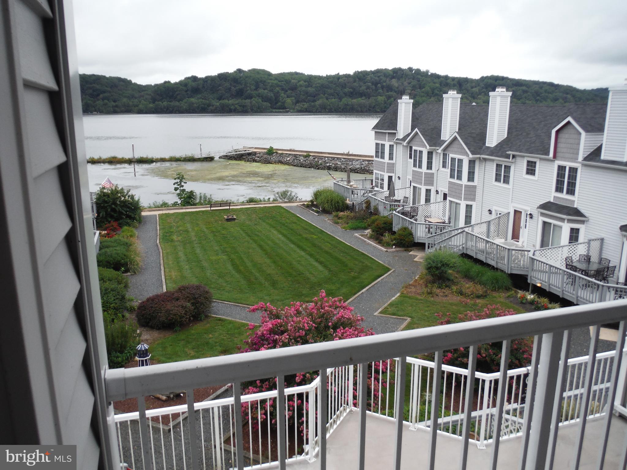 TOMES LANDING - Residential