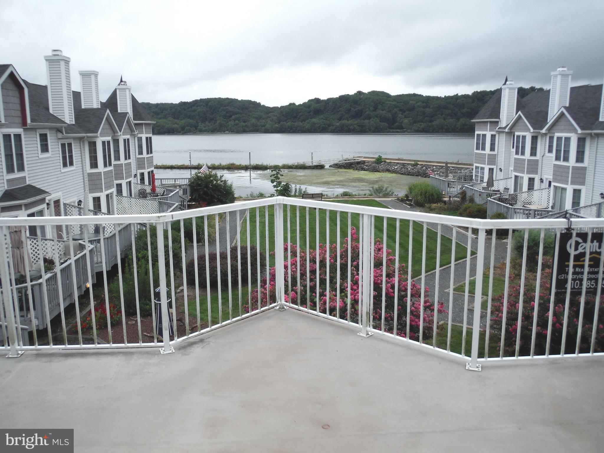 TOMES LANDING - Residential