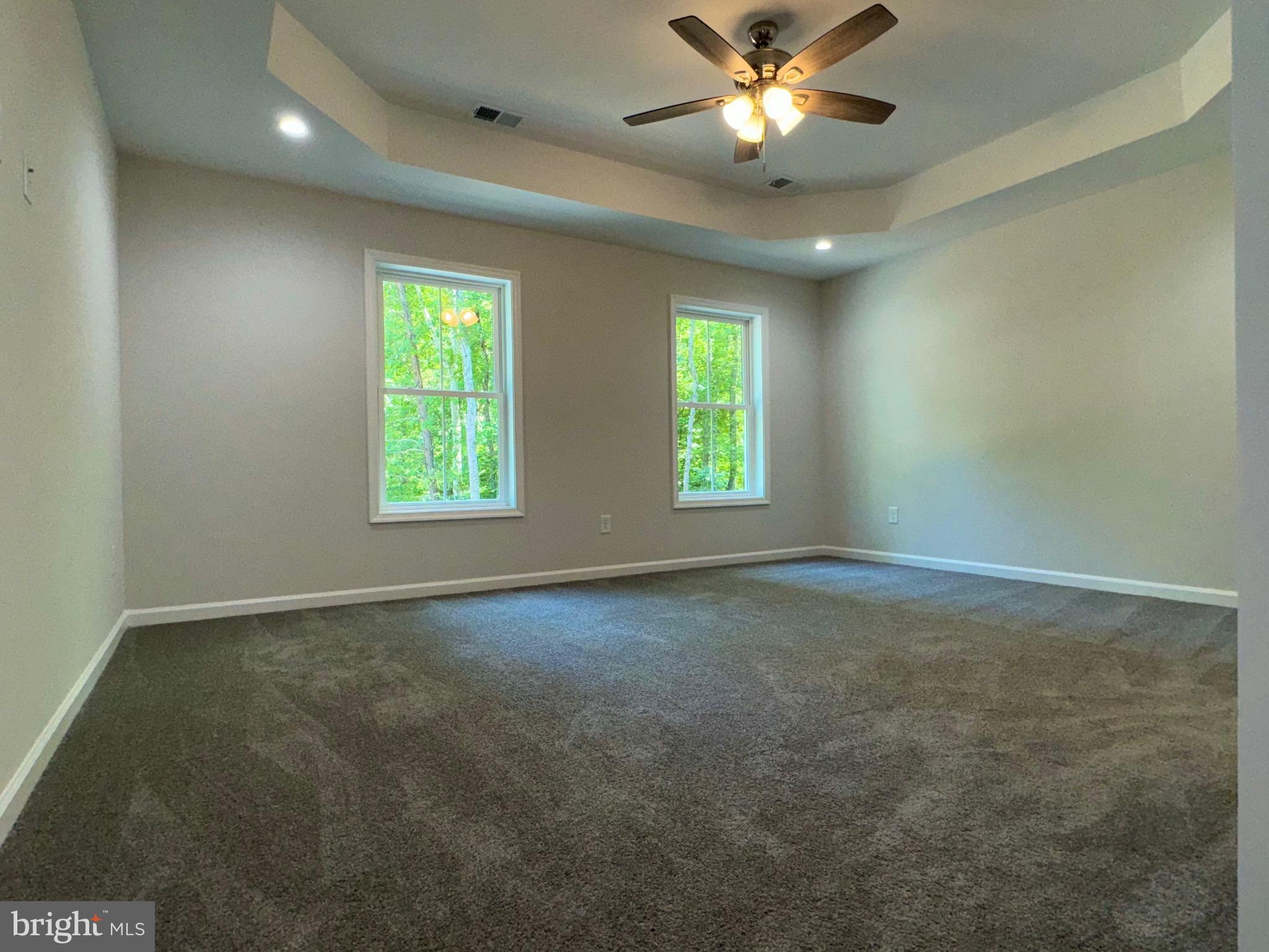 FOXWOOD KNOLLS - Residential