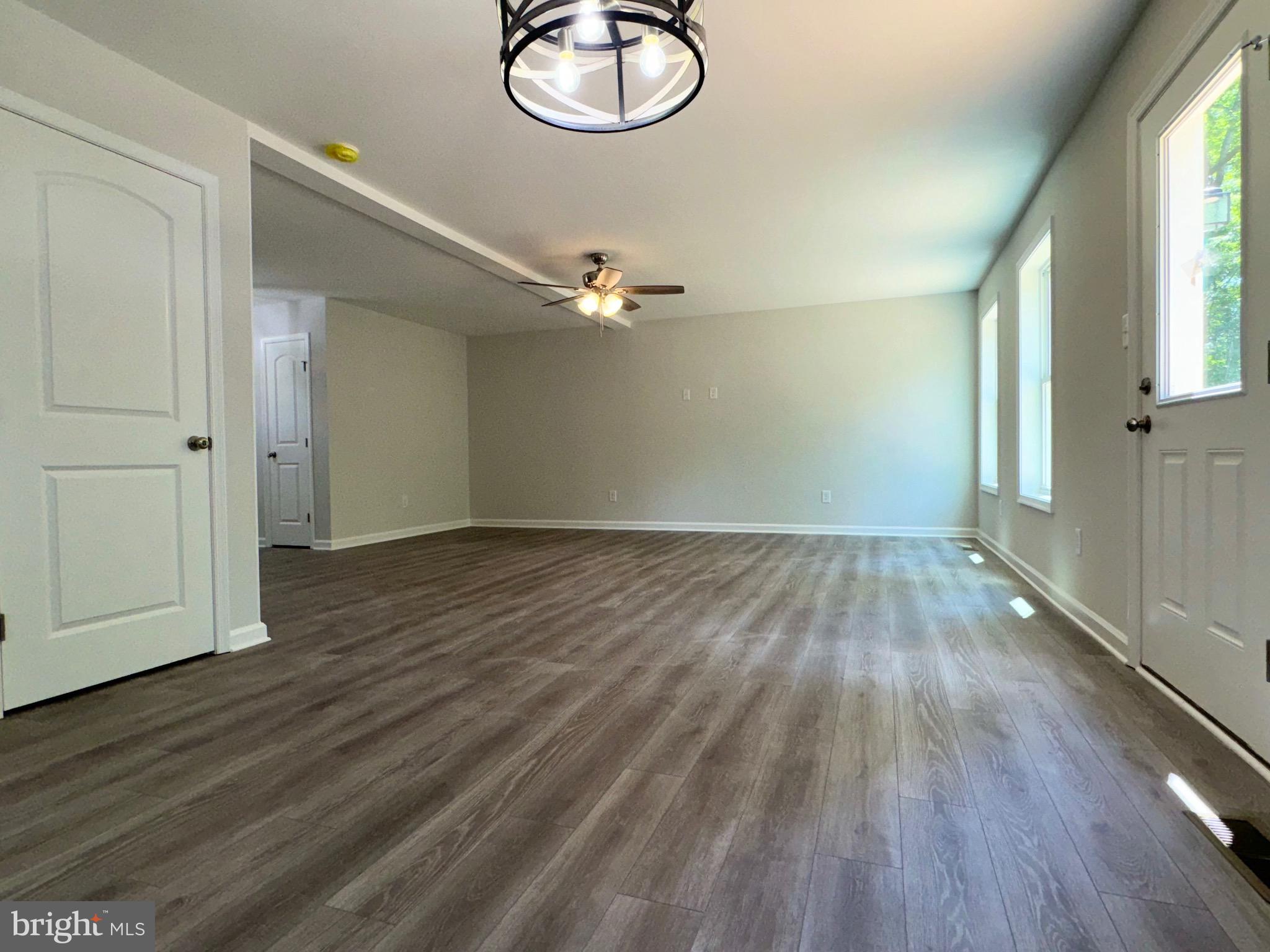 FOXWOOD KNOLLS - Residential