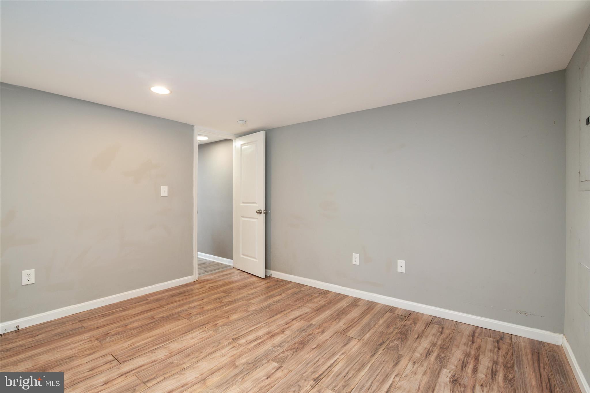 ROLAND TERRACE - Residential