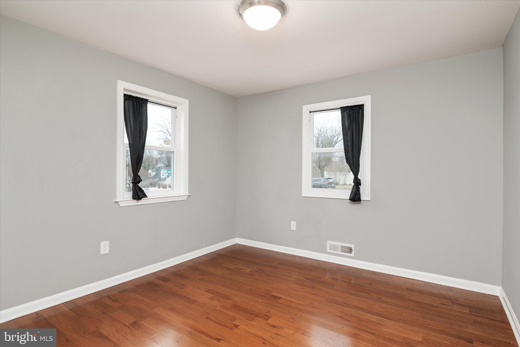 ROLAND TERRACE - Residential