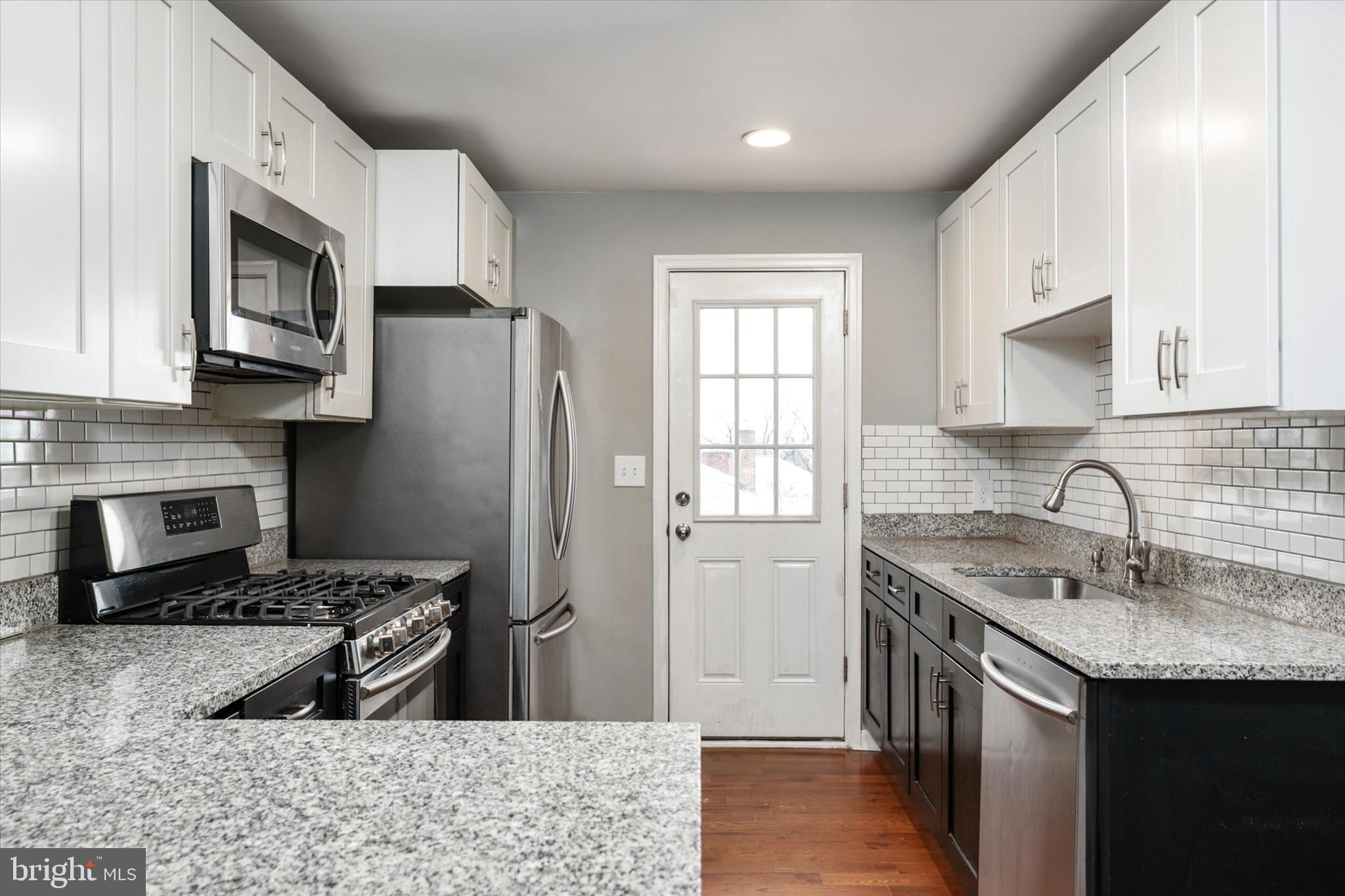 ROLAND TERRACE - Residential