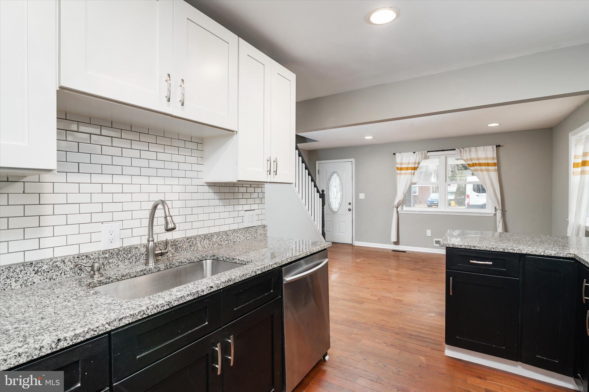 ROLAND TERRACE - Residential