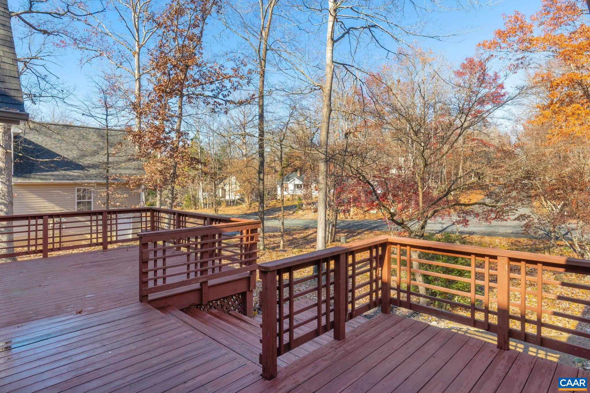 LAKE MONTICELLO - Residential