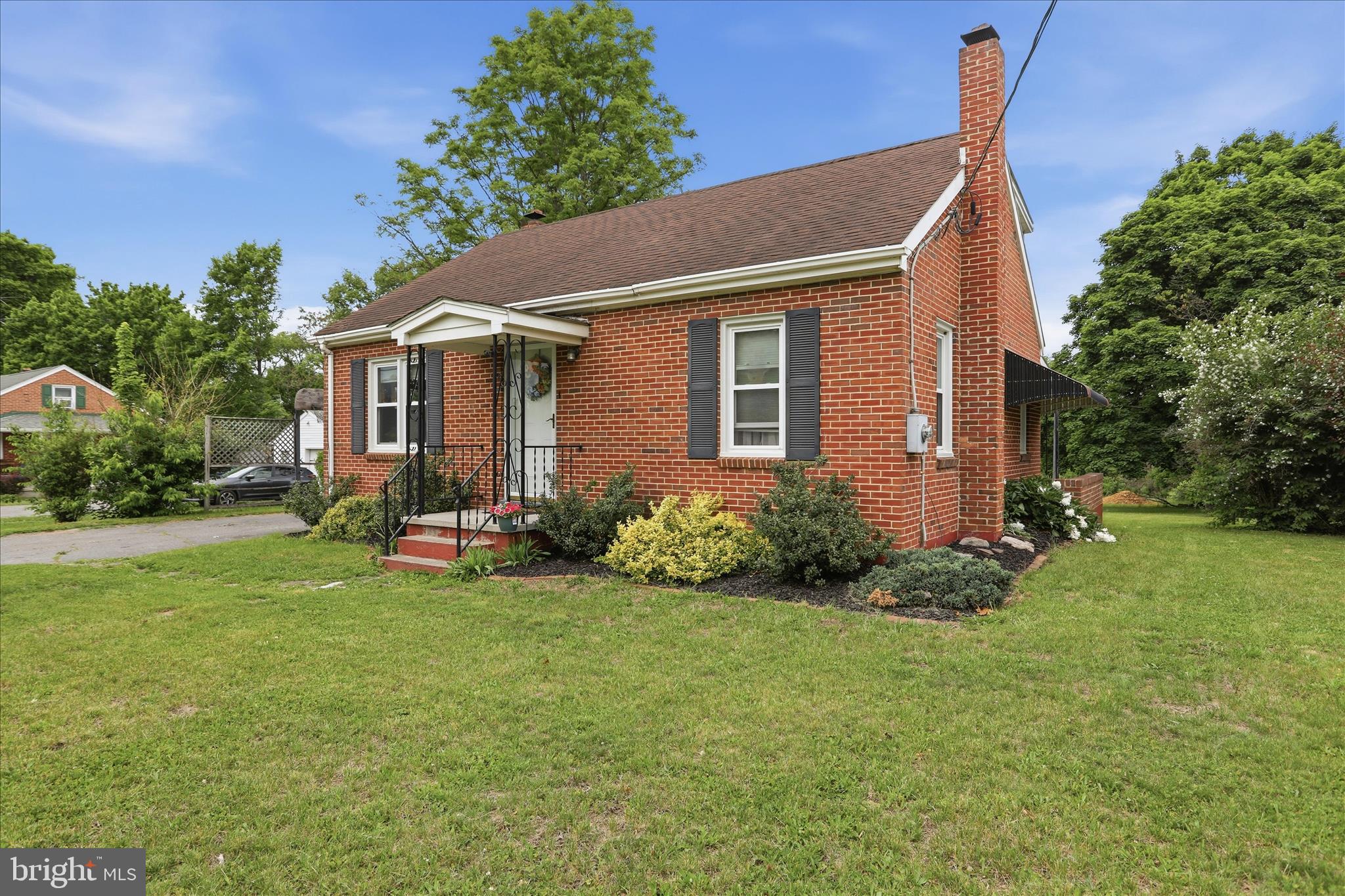 FALLING WATERS - Residential