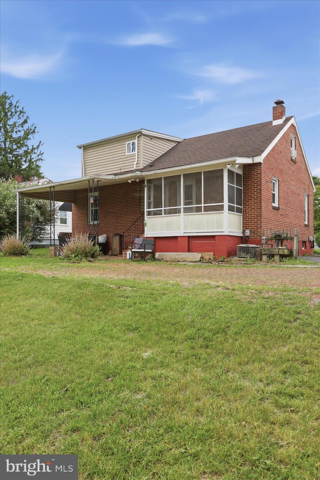FALLING WATERS - Residential