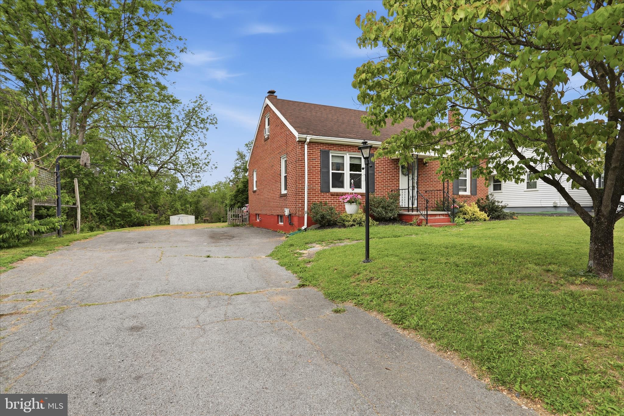 FALLING WATERS - Residential