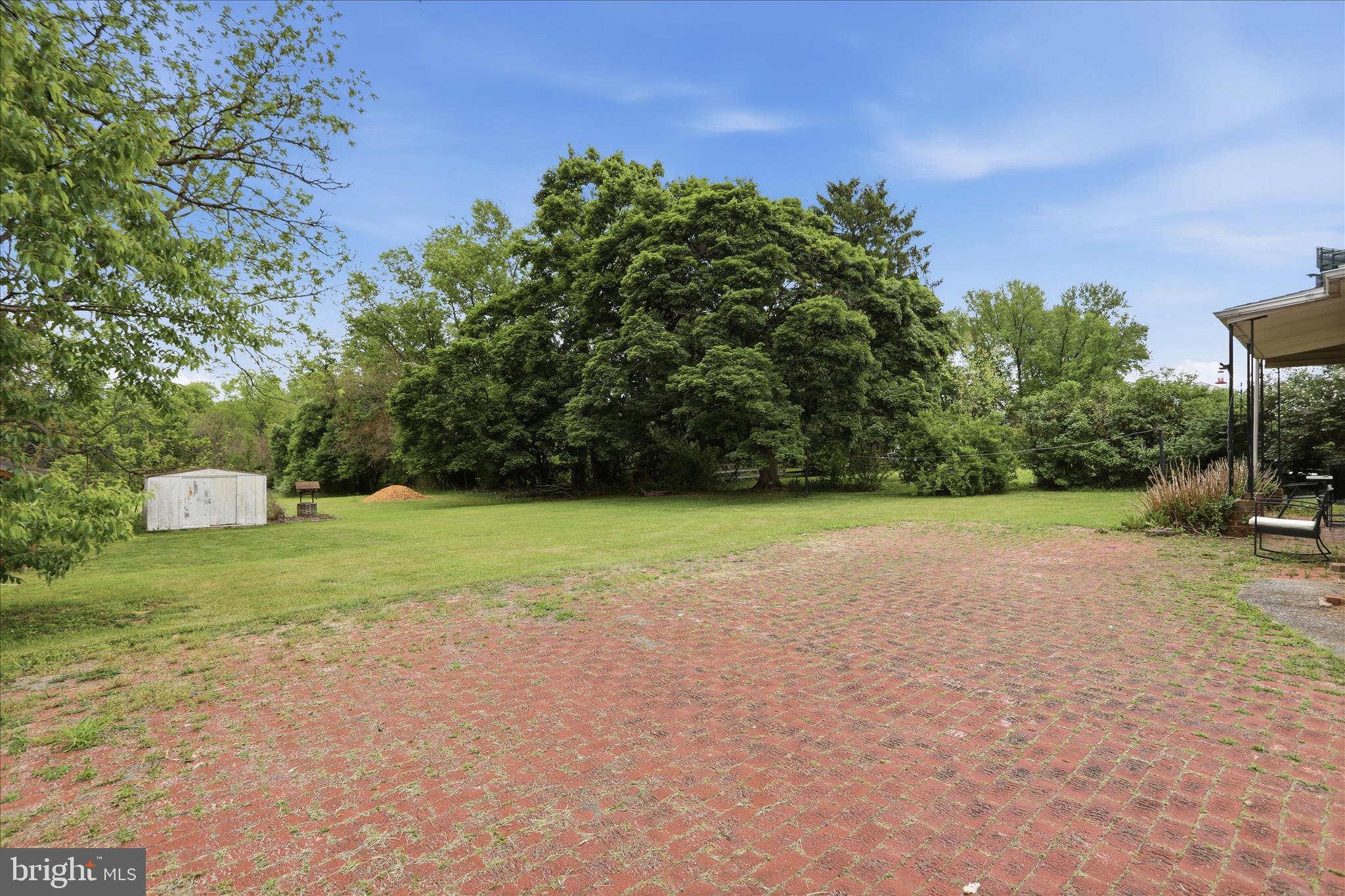 FALLING WATERS - Residential