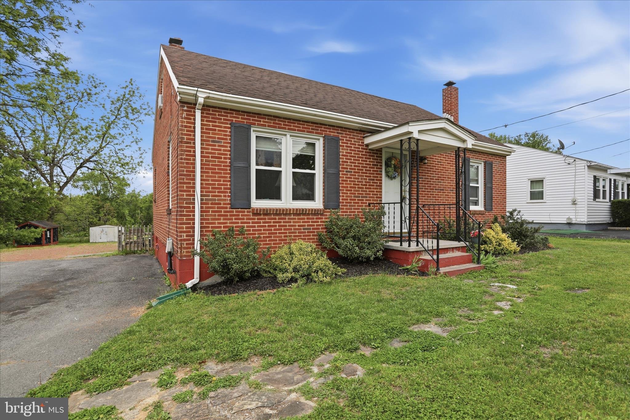FALLING WATERS - Residential