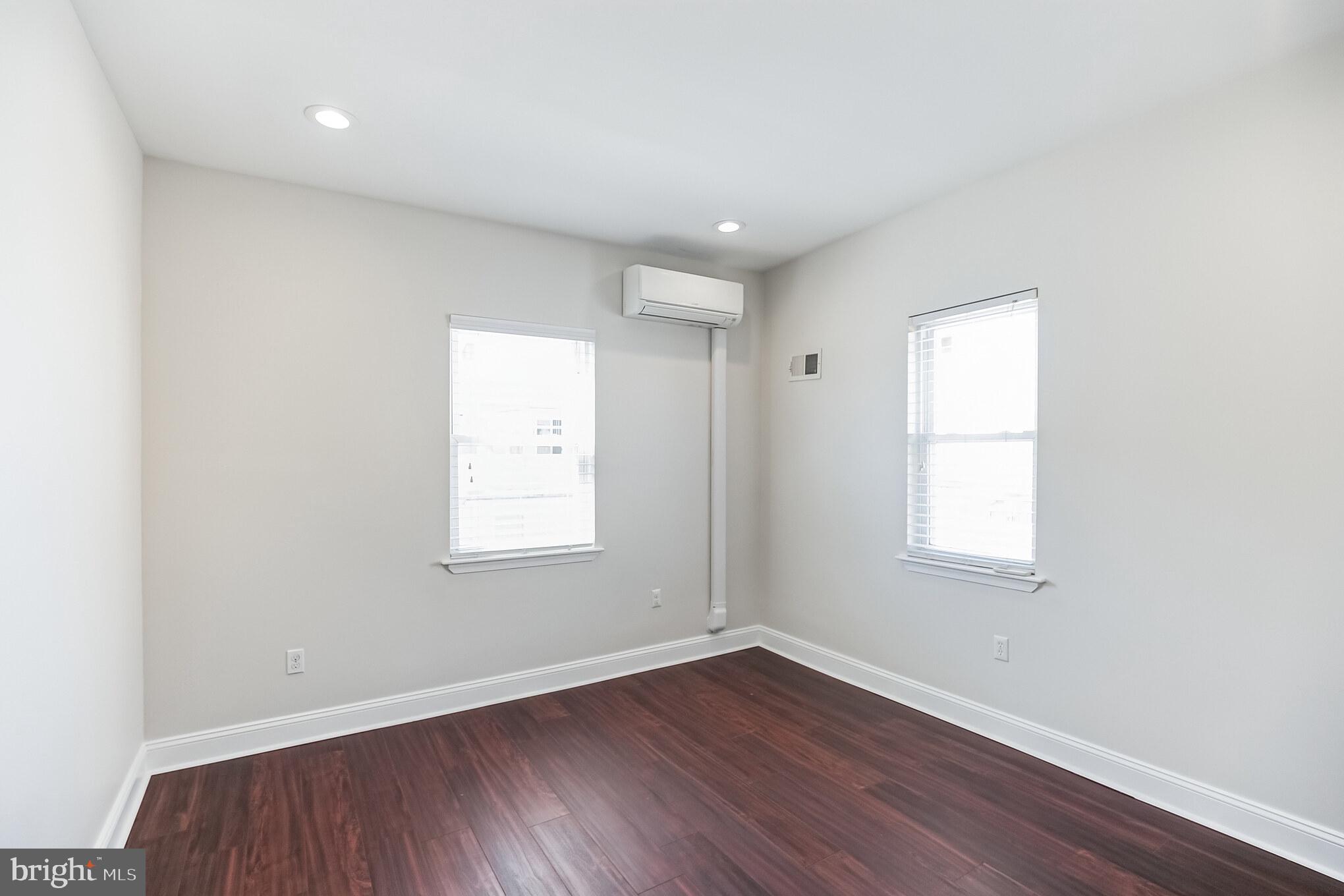 POINT BREEZE - Residential Lease