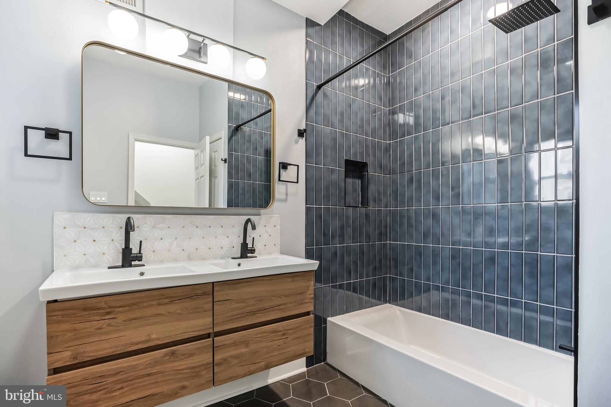 POINT BREEZE - Residential Lease