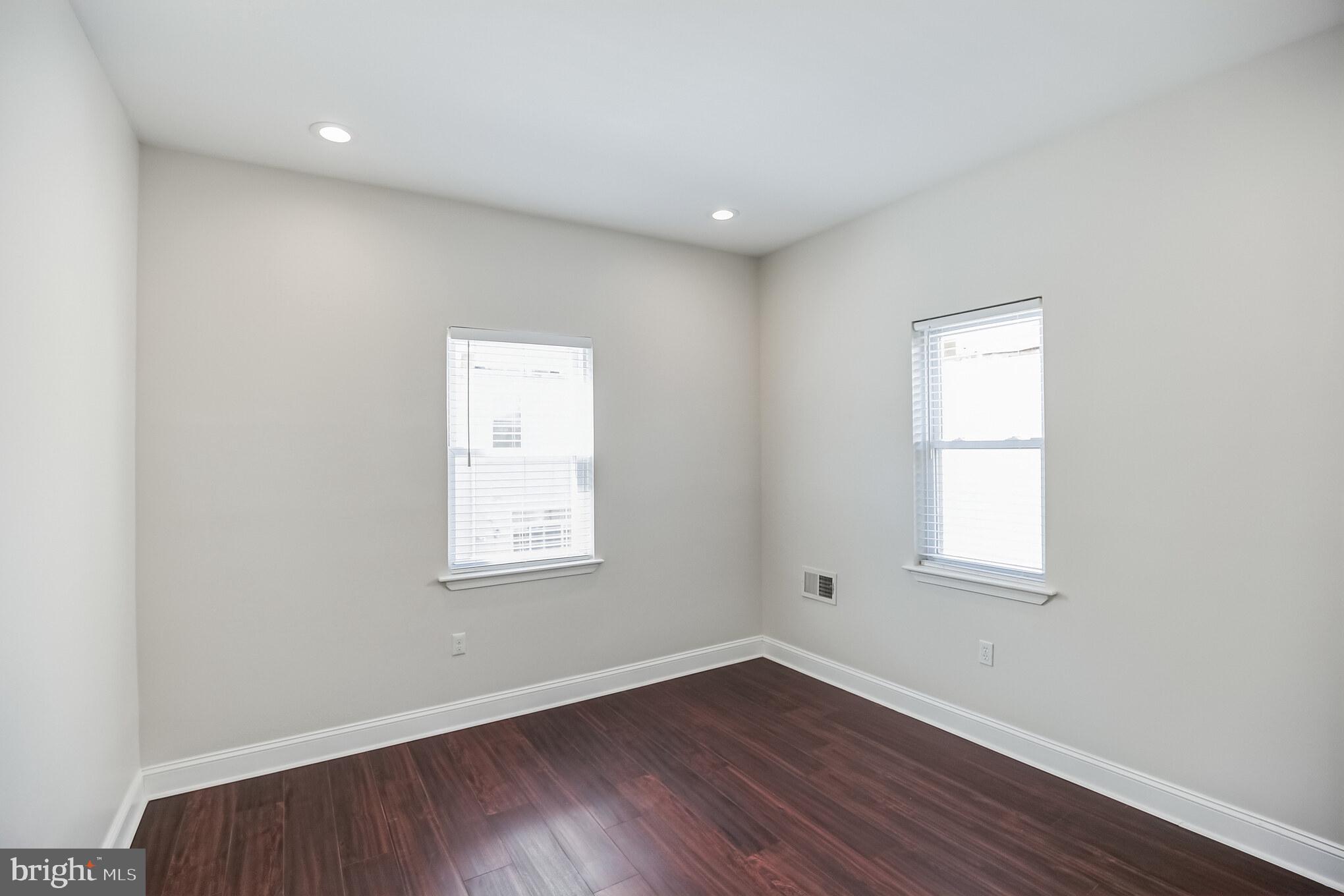 POINT BREEZE - Residential Lease