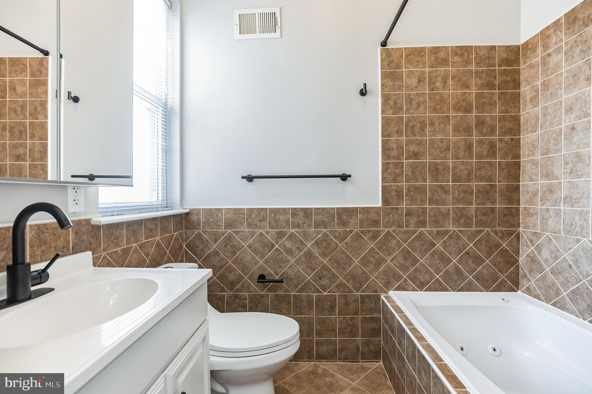 POINT BREEZE - Residential Lease