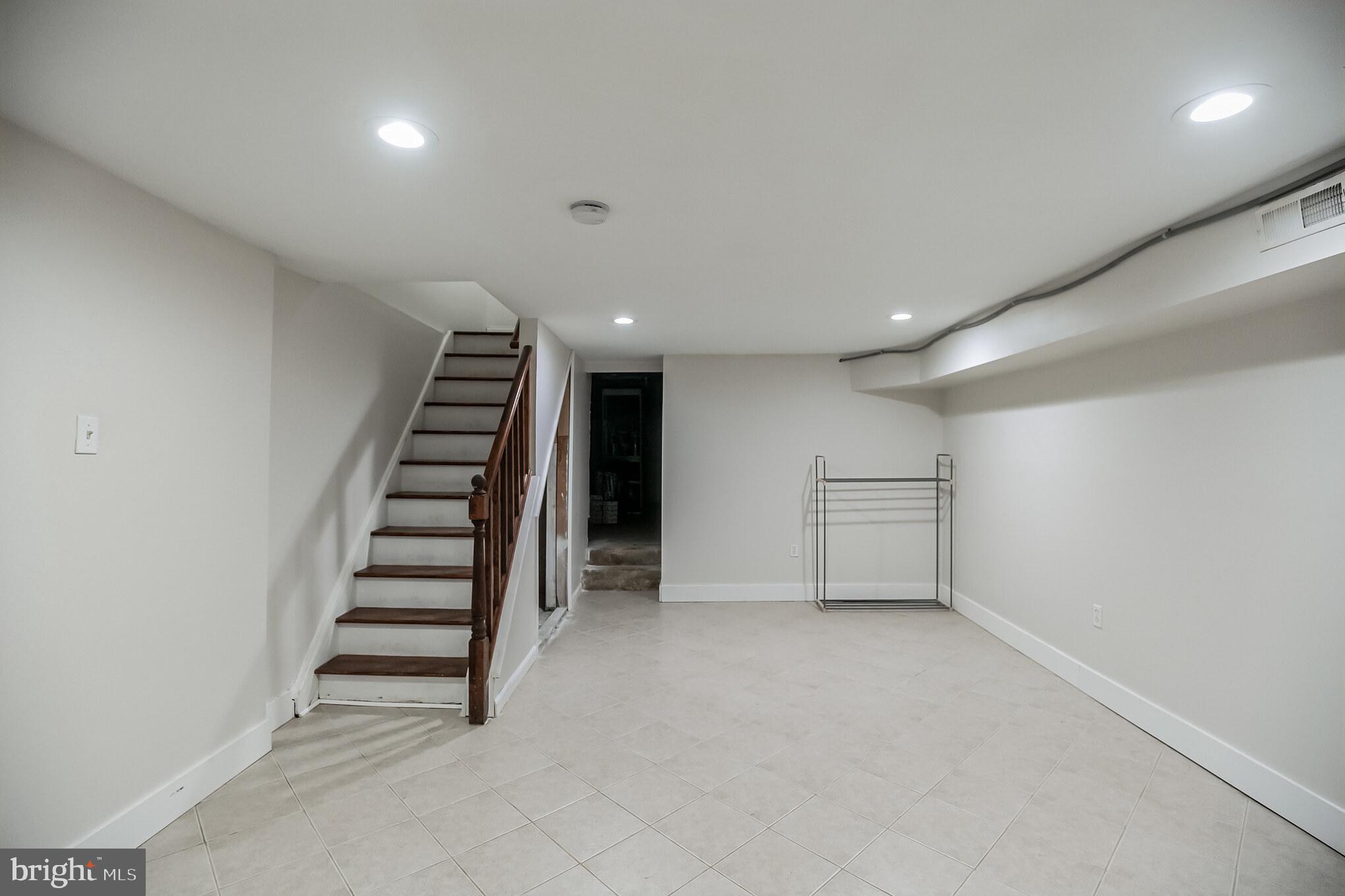 POINT BREEZE - Residential Lease