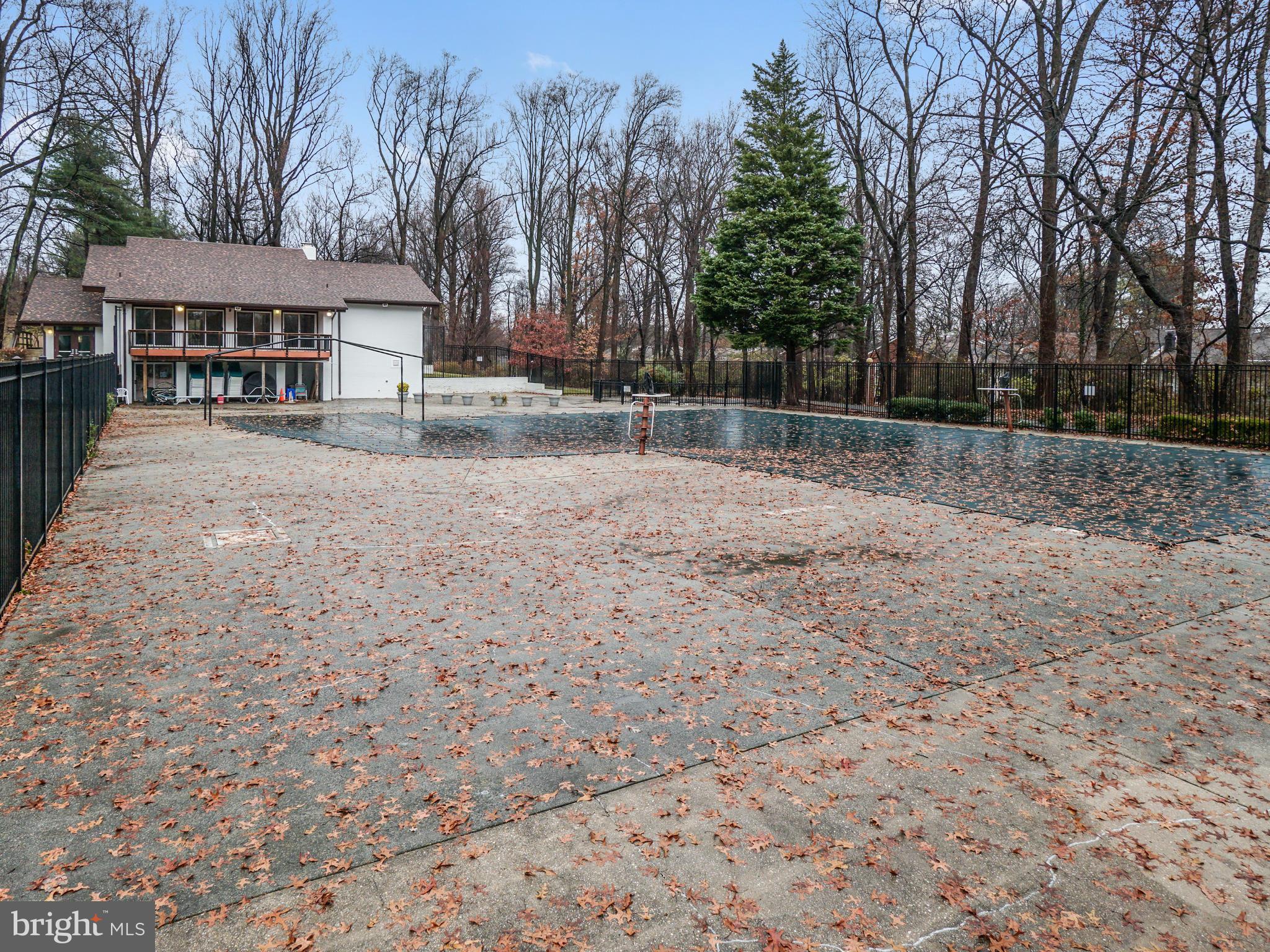 NEW MARK COMMONS - Residential